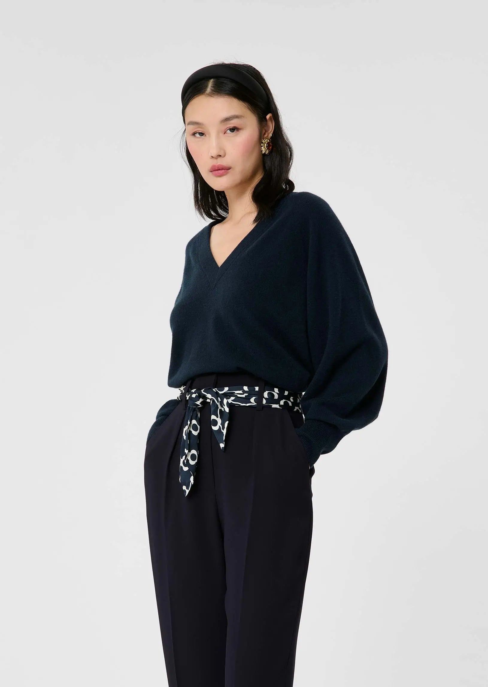 Paz midnight blue cashmere sweater Tara Jarmon