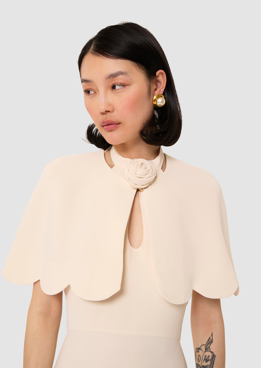 Valentinie ecru crepe cape