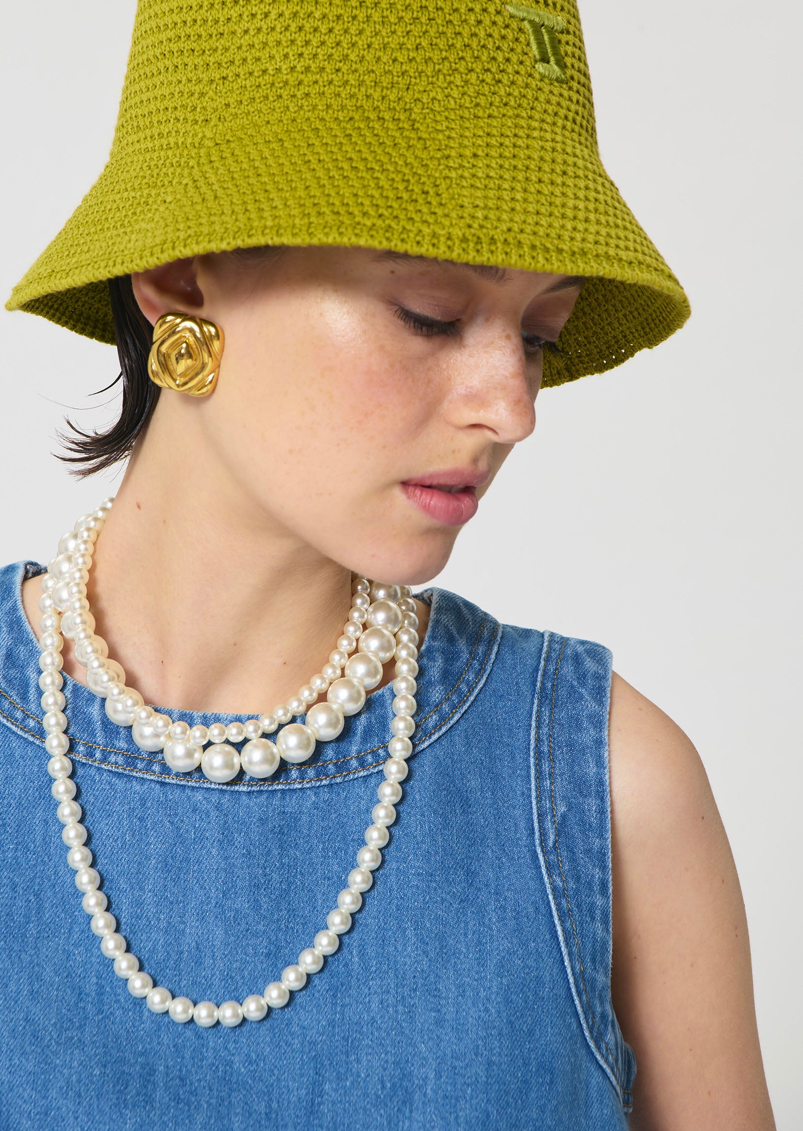 Chris bucket hat in green crochet Tara Jarmon