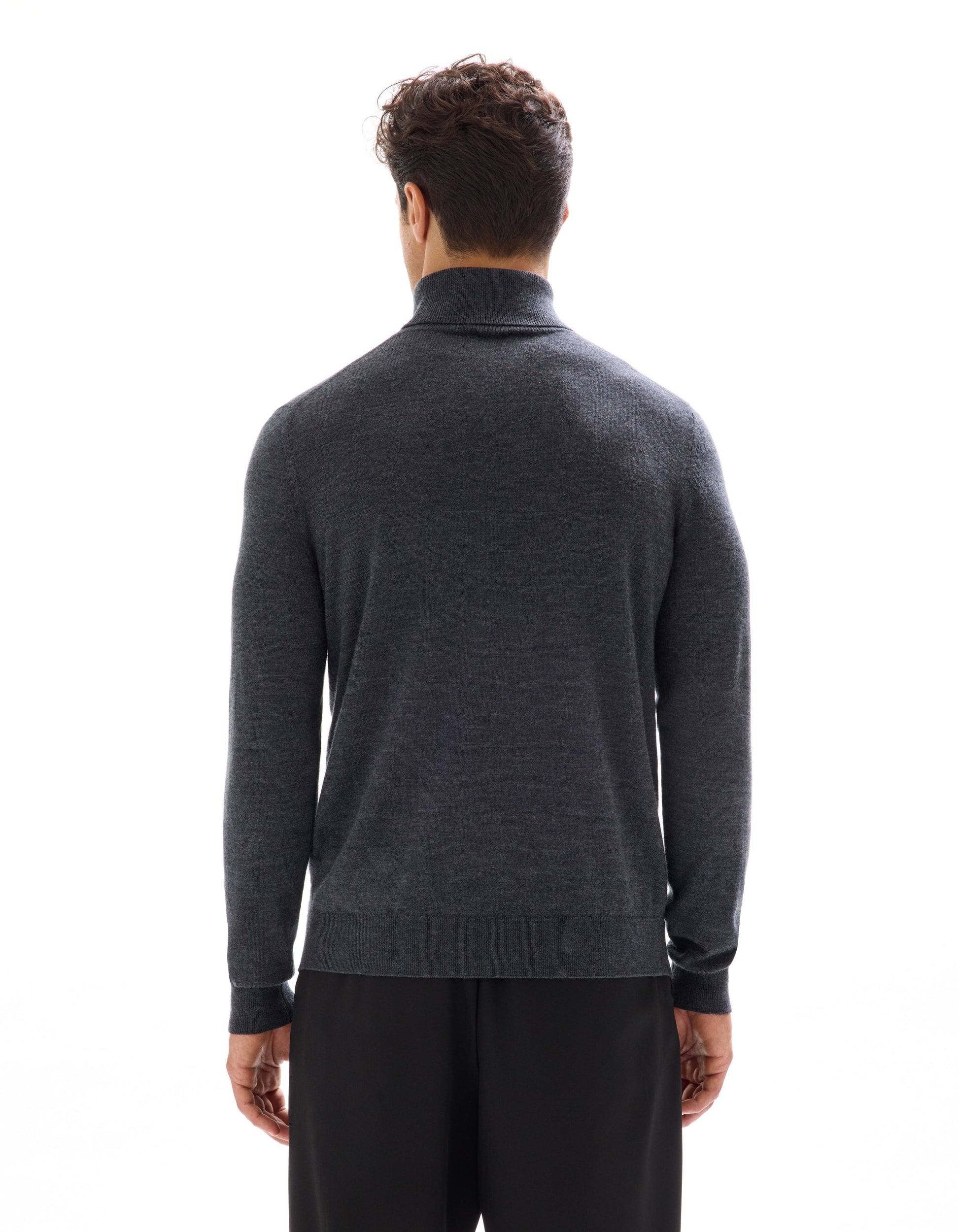 MENOS ANTHRA MEL TUR NE JUM Celio