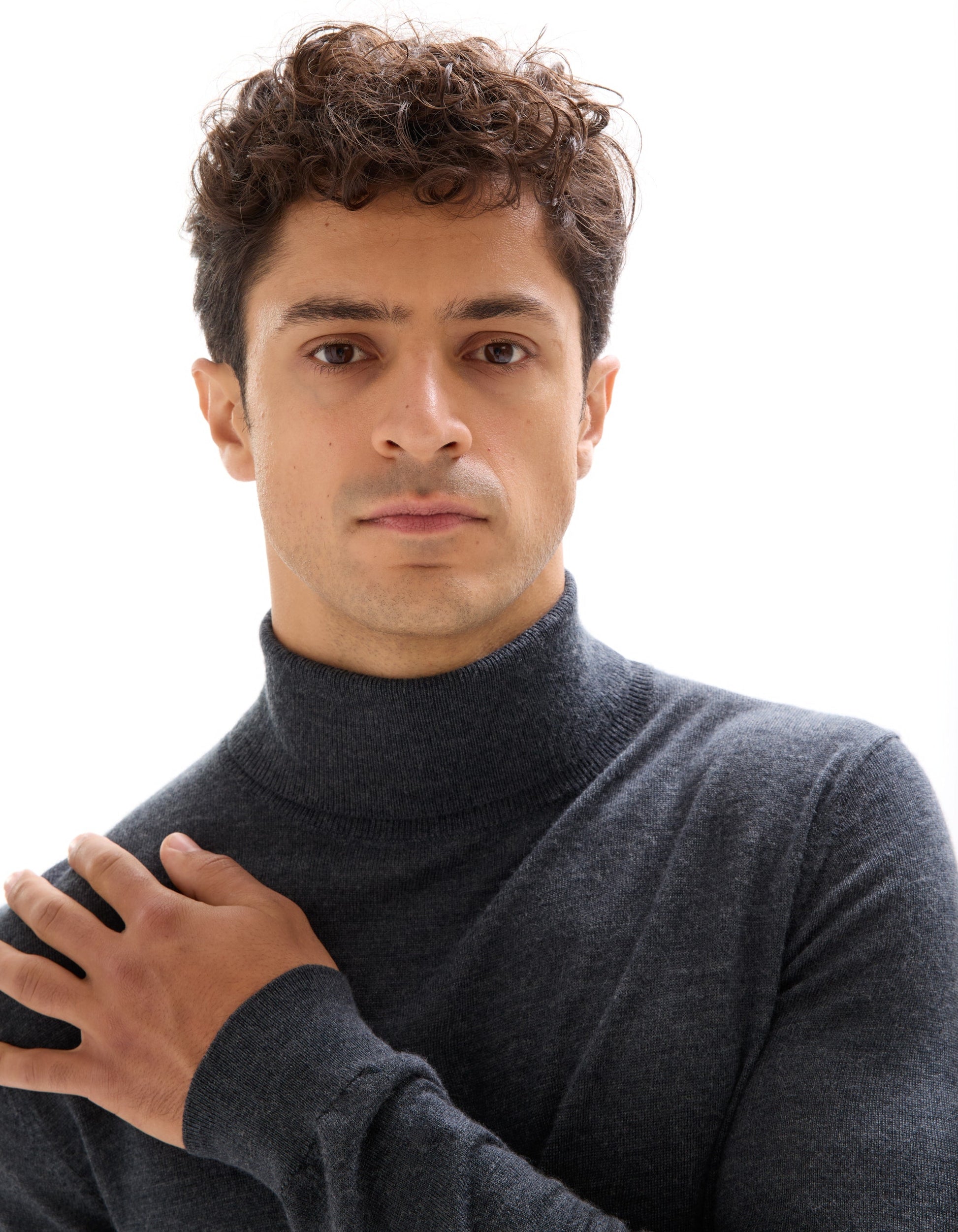 MENOS ANTHRA MEL TUR NE JUM Celio