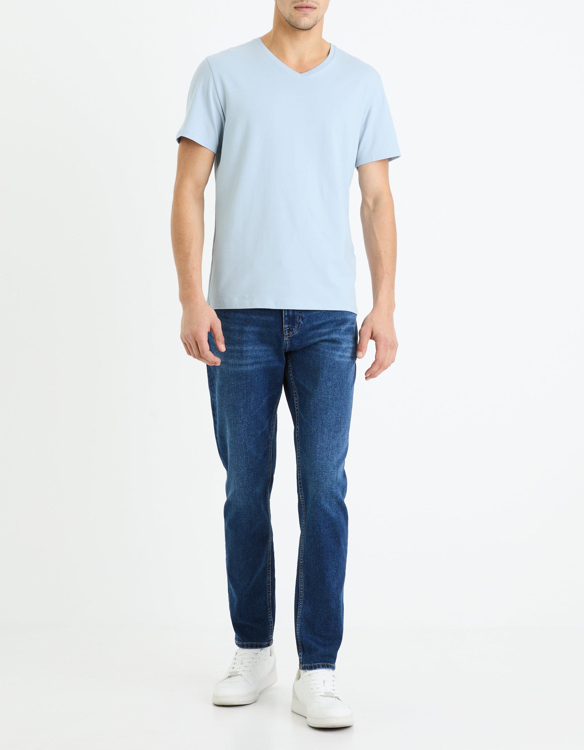 Tee shirt col V