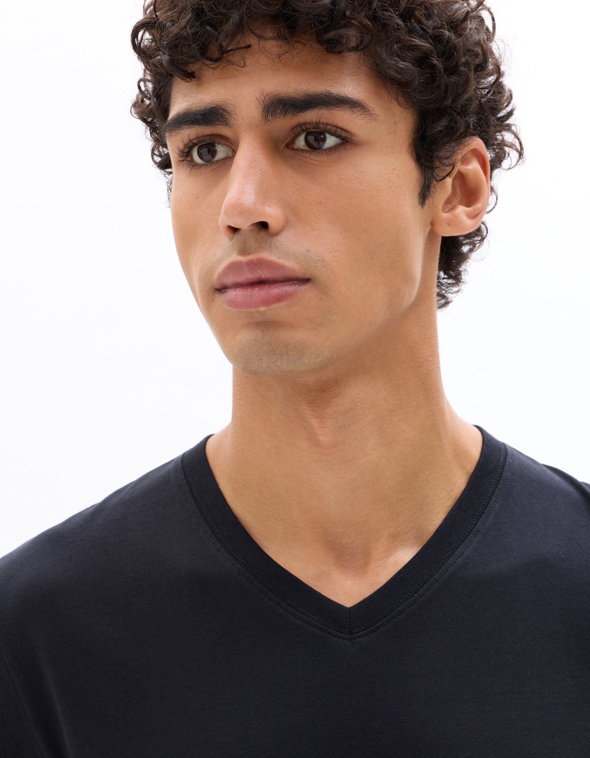 Regular Fit V-Neck 100% Cotton T-Shirt Celio