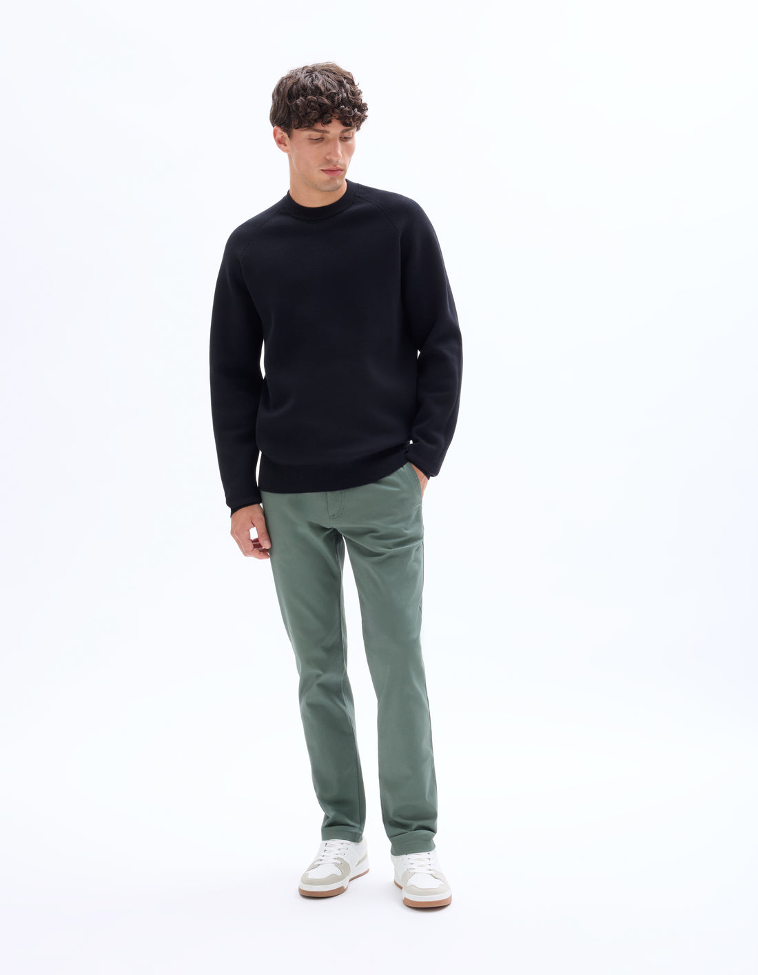 Meclothild Black Crew Neck Jumper