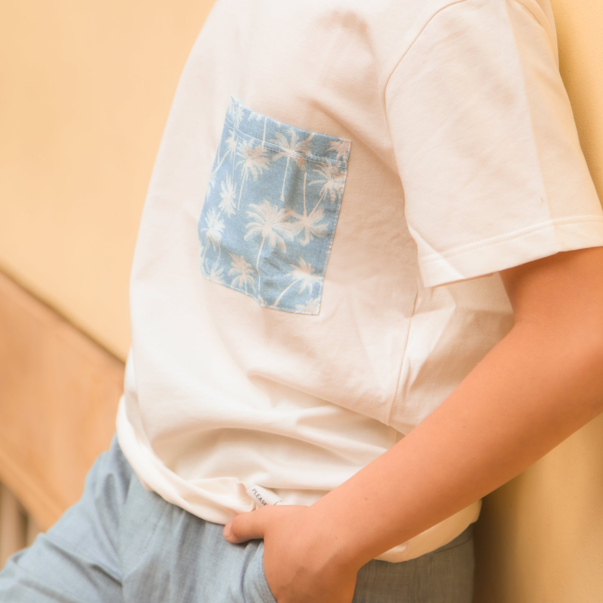 White T-shirt with pocket design KHABBAZ