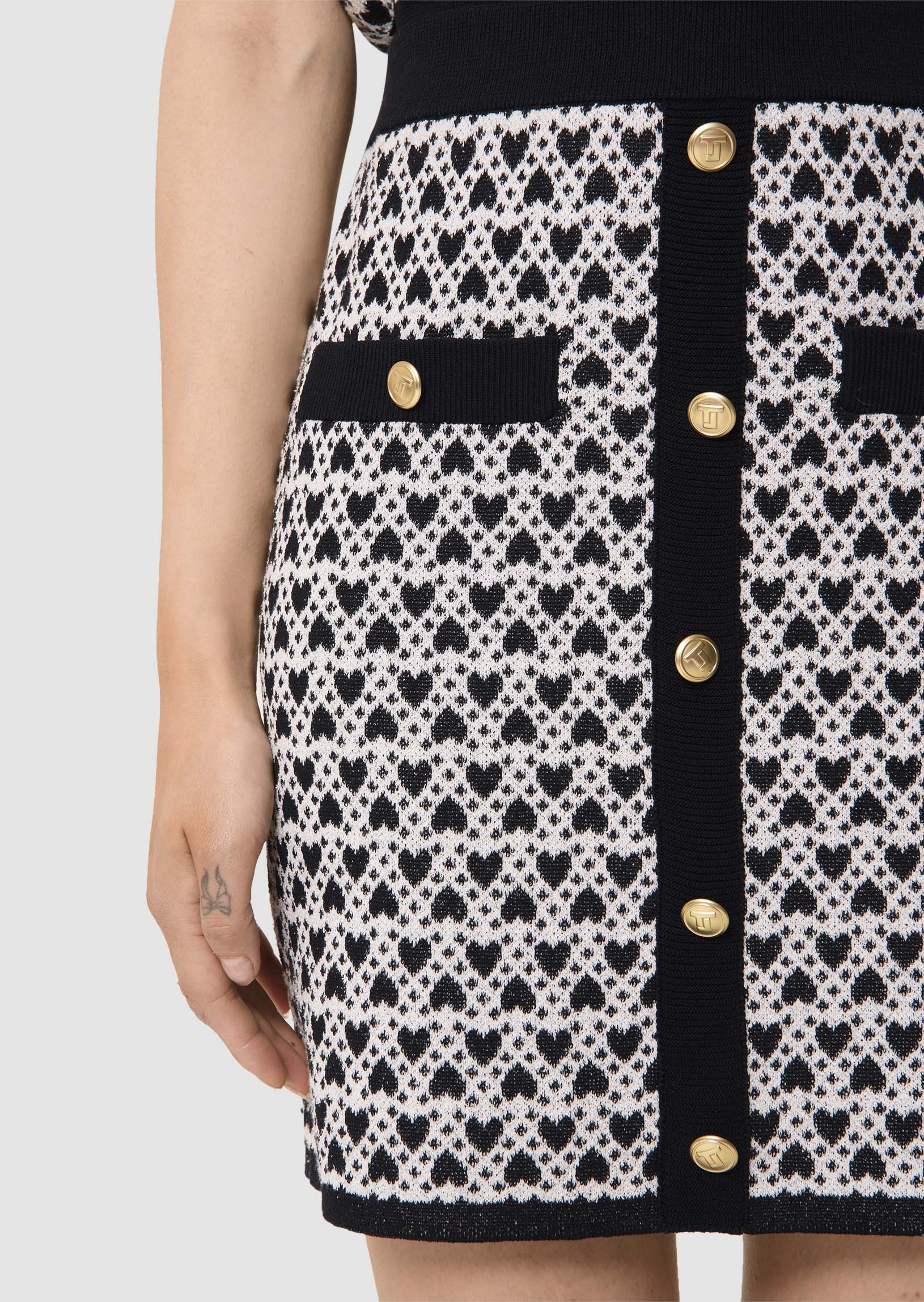 Jani ecru cotton skirt with mini heart print