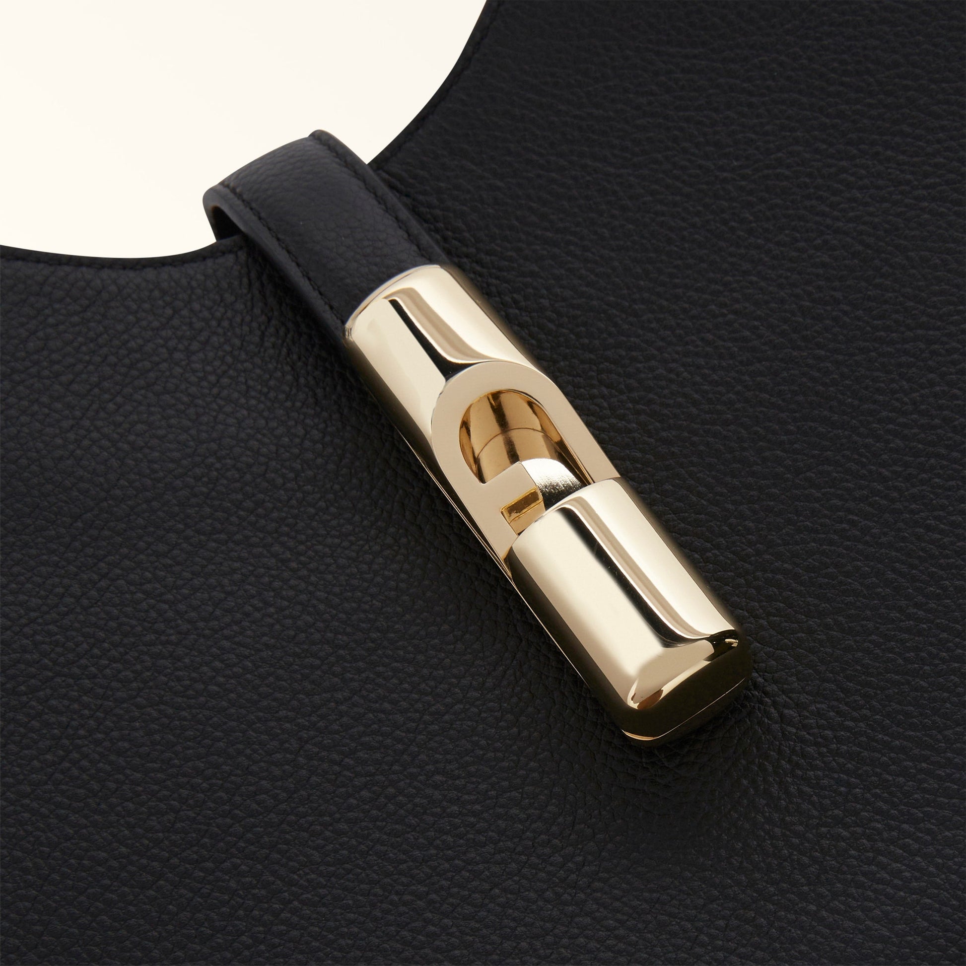 FURLA GOCCIA HOBO O6000-NERO