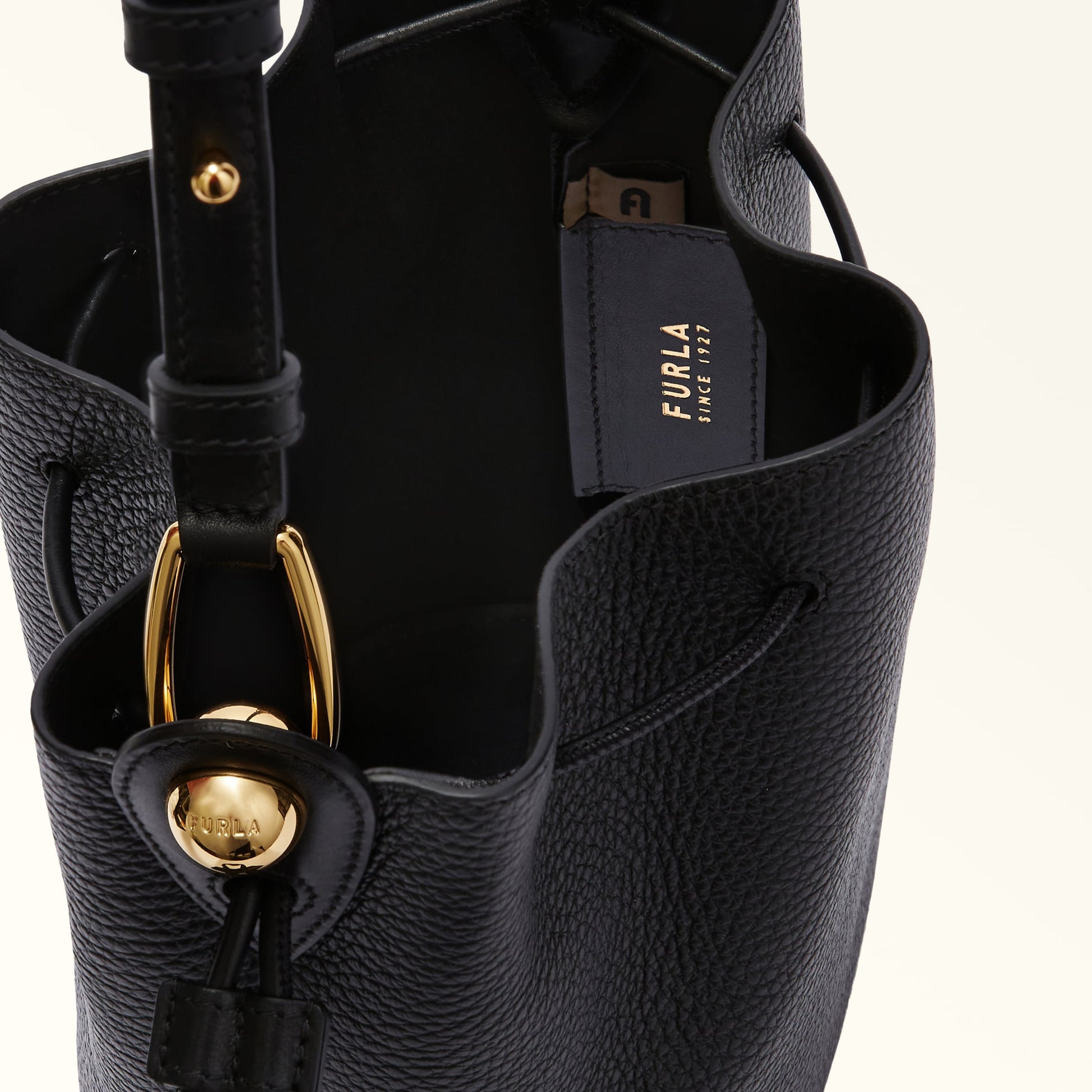 Furla Sfera Bucket Bag Nero Furla