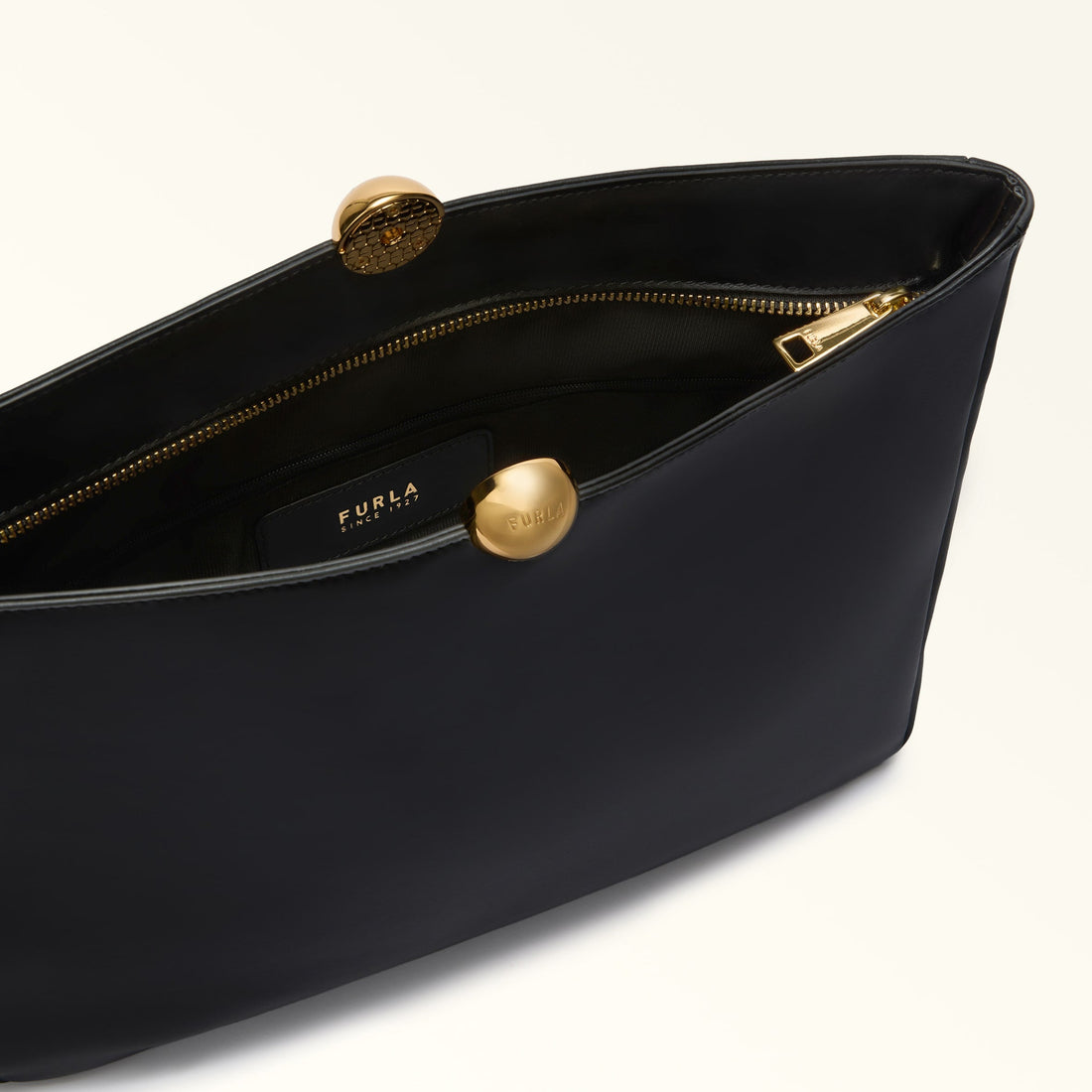 FURLA SFERA SOFT CLUTCH O6000-NERO