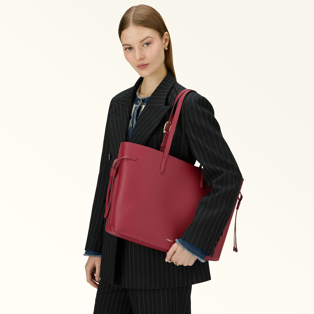 Furla Ava L Tote Bag In Leather