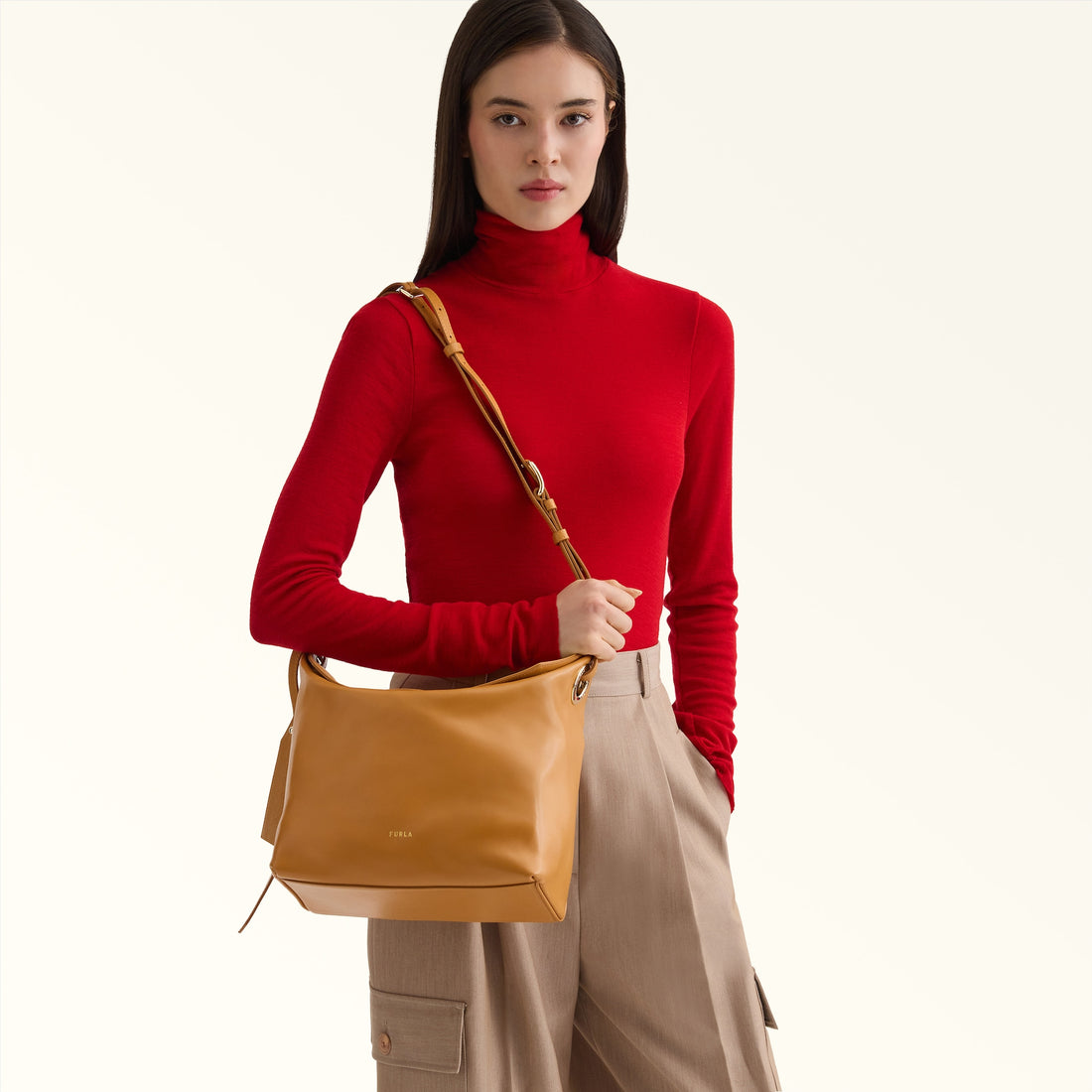 Furla Ginevra M Shoulder Bag in Brown - Bags 