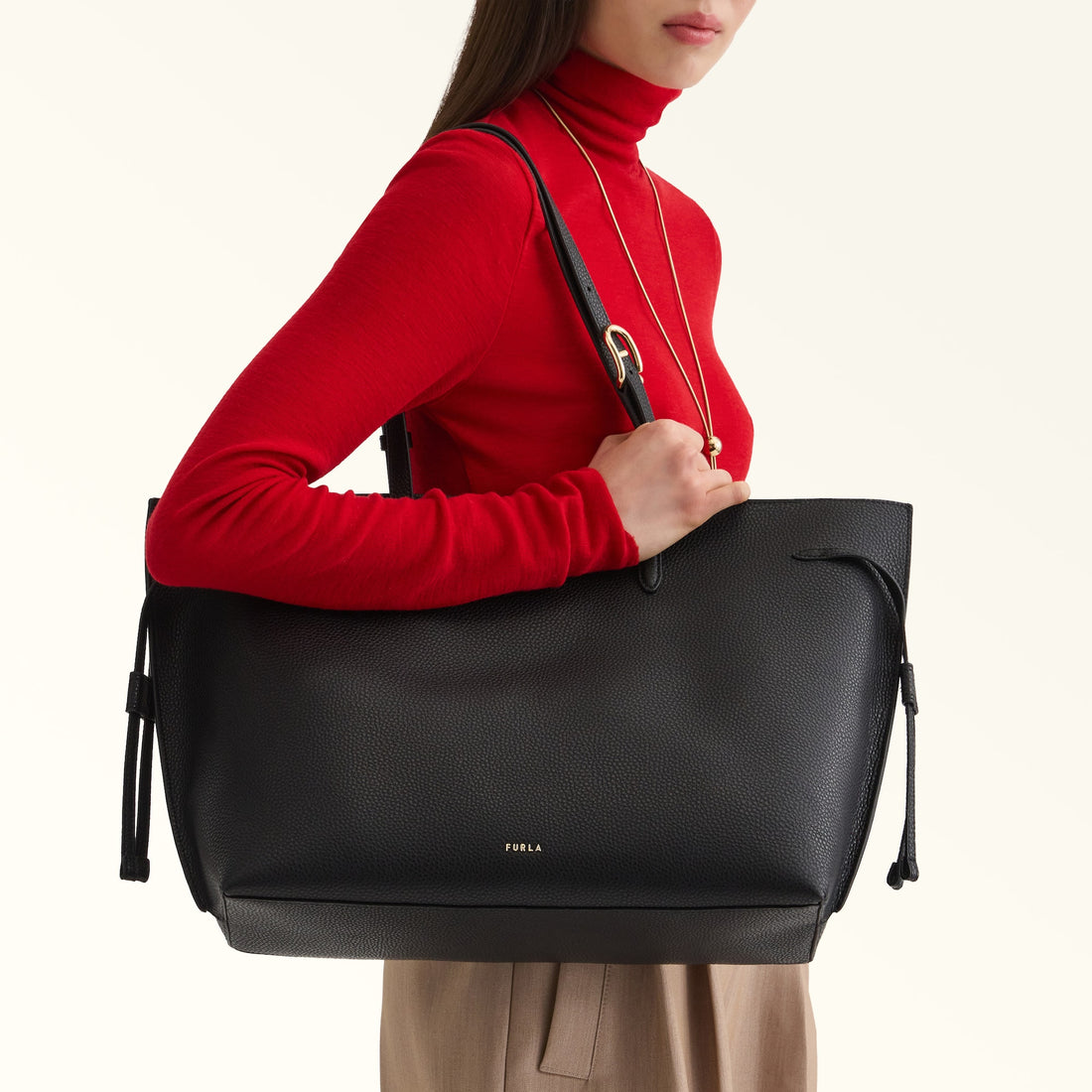Furla Ava L Tote Bag In Leather