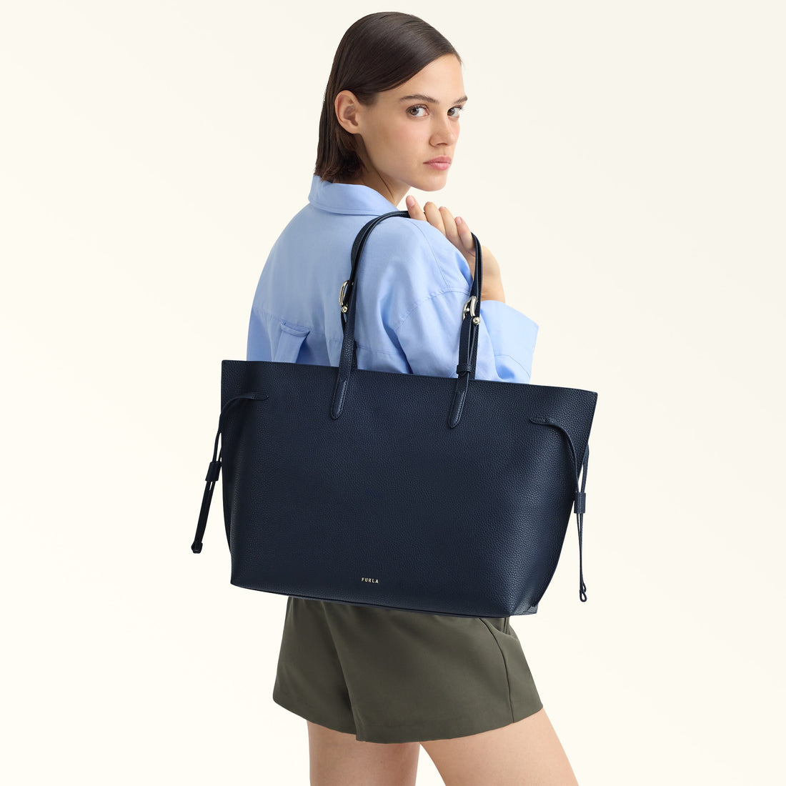 Furla Ava L Tote Bag In Leather