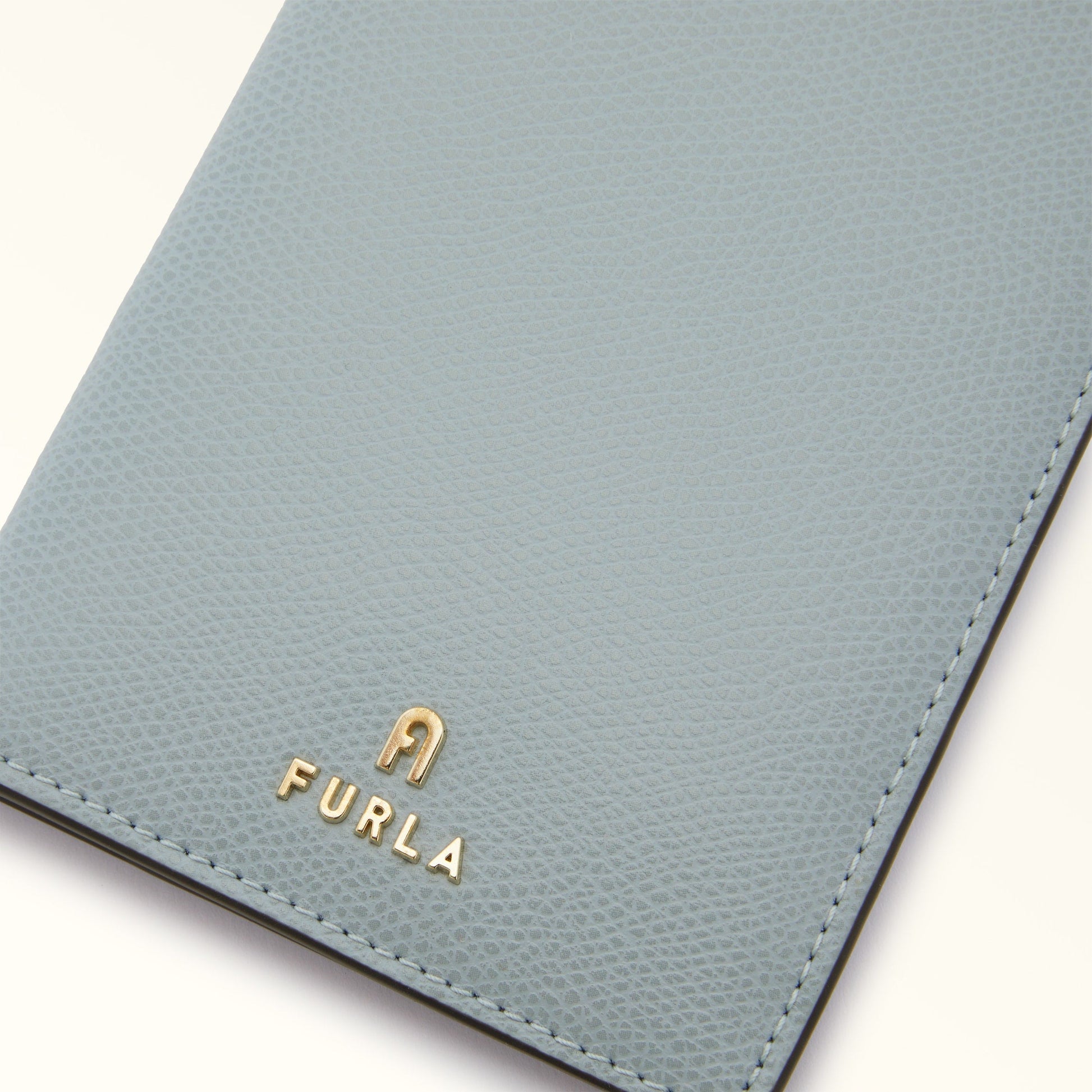 FURLA CAMELIA PASSPORT HOLDER NUVOLA+BALLERINA i int.