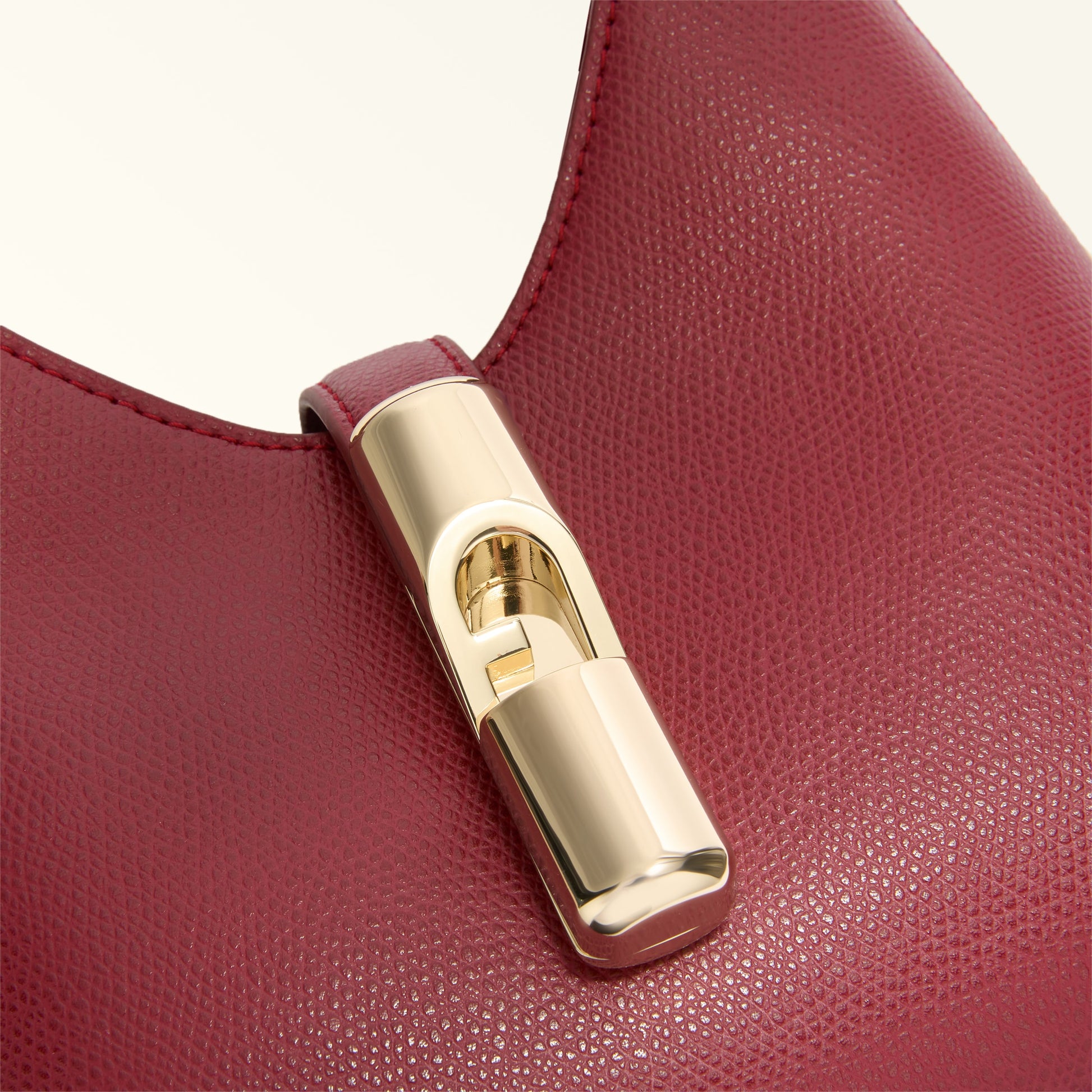 Furla Iride M Hobo Bag In Leather