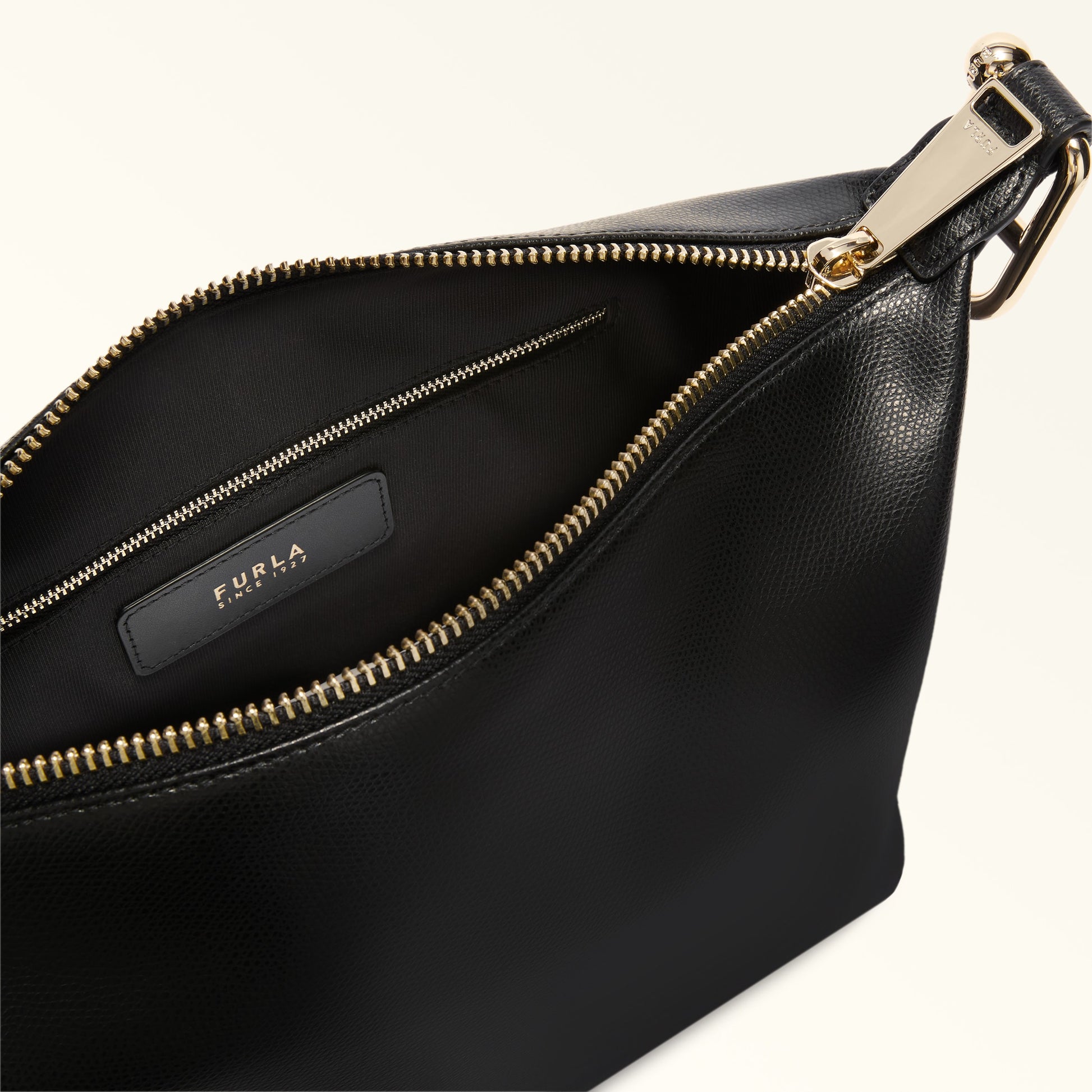 Furla Tonie M Hobo Bag In Leather