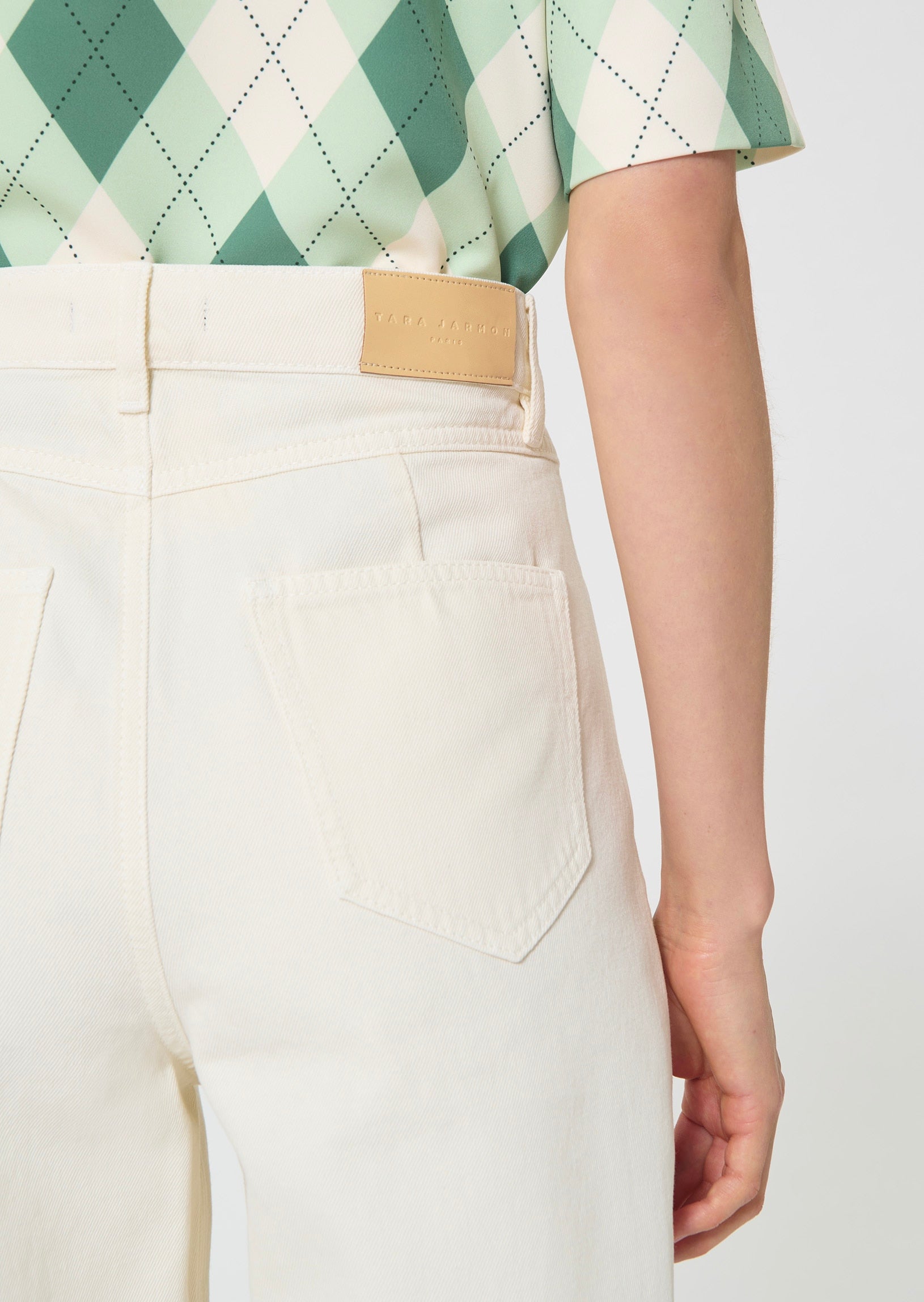 jeans in white lightweight denim