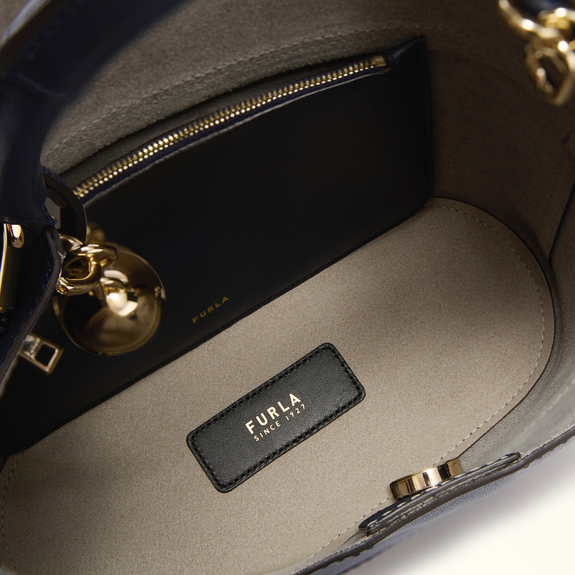 FURLA SFERA BUCKET BAG Furla