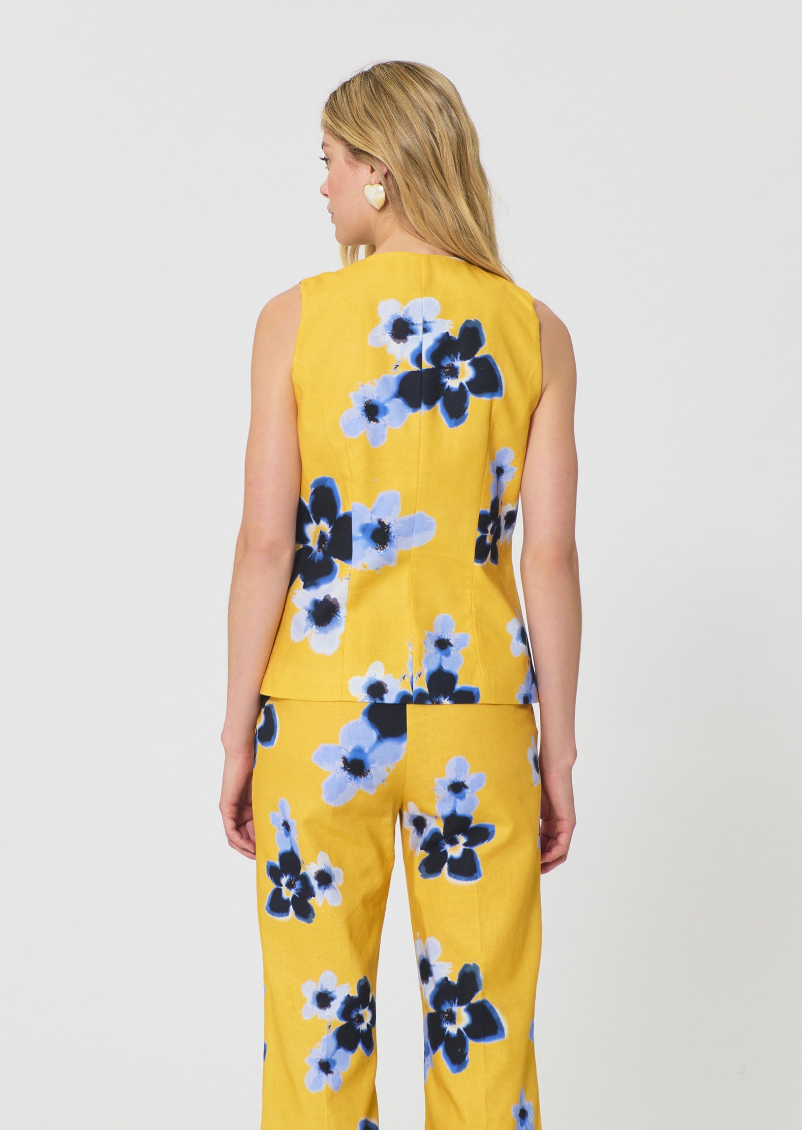 vest in yellow floral printed linen and cotton