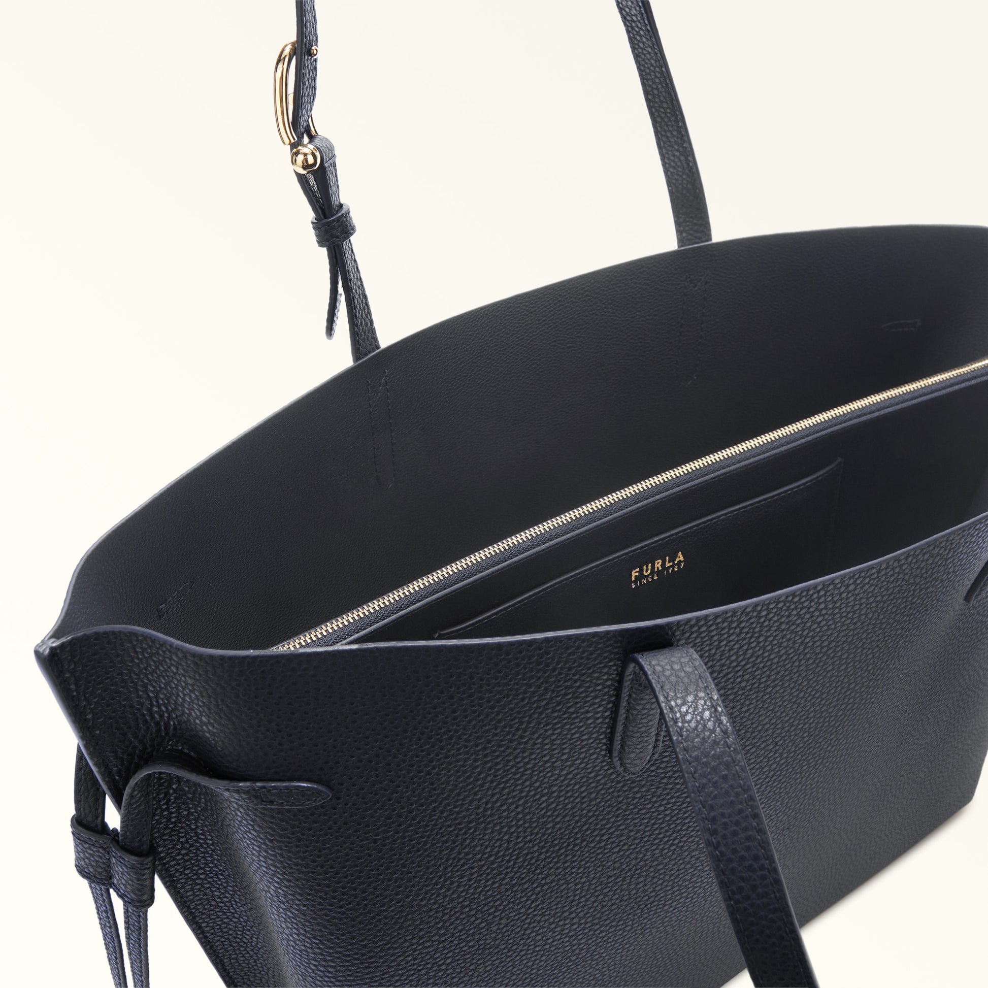 Furla Ava L Tote Bag In Leather