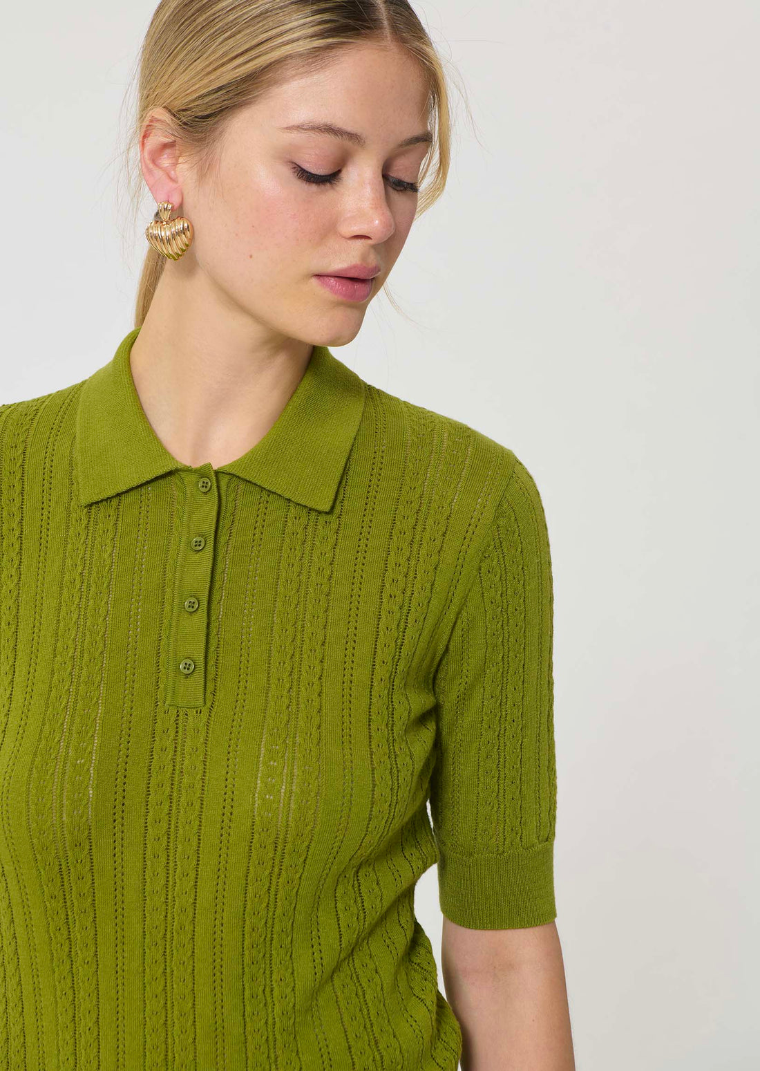 sweater in green silky cotton