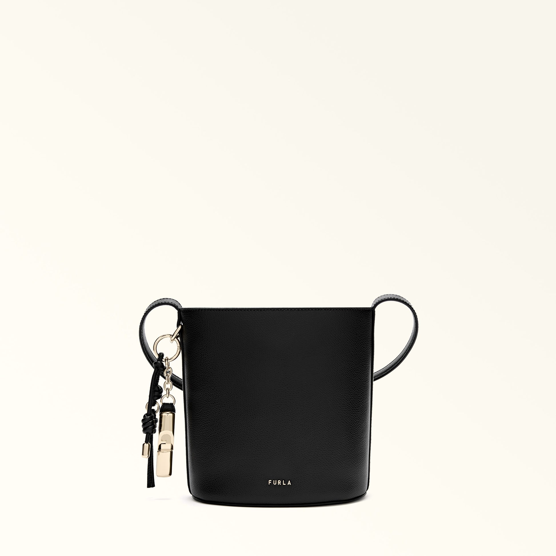 Furla Roxie M Bucket  Bag In Leather