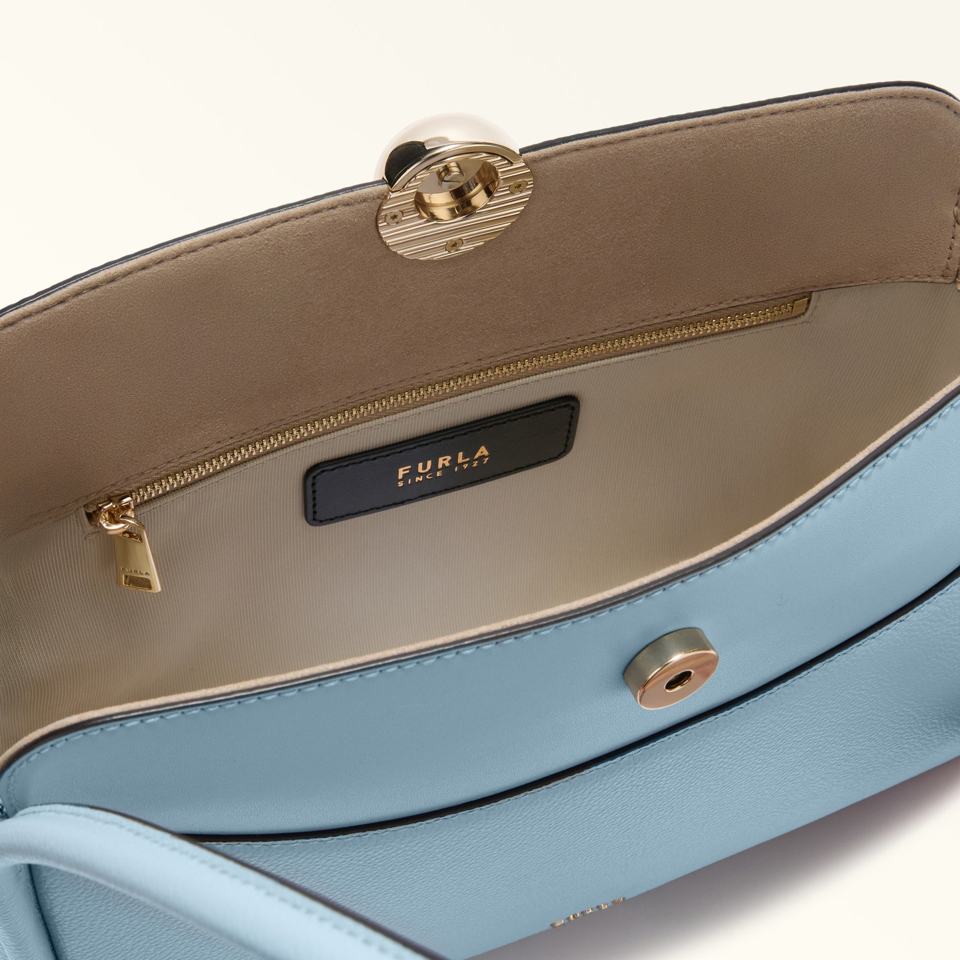 Furla Nicole M Boston  Bag In Leather