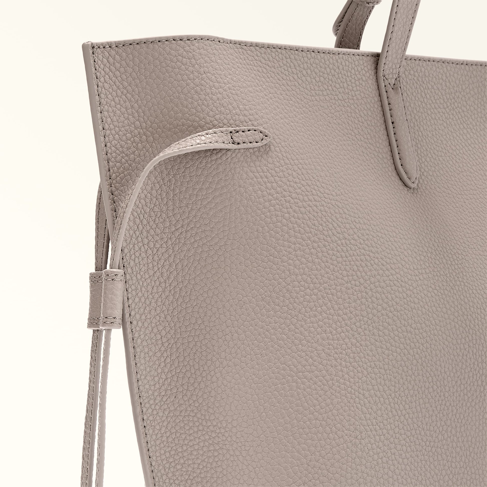Furla Ava L Tote Bag In Leather