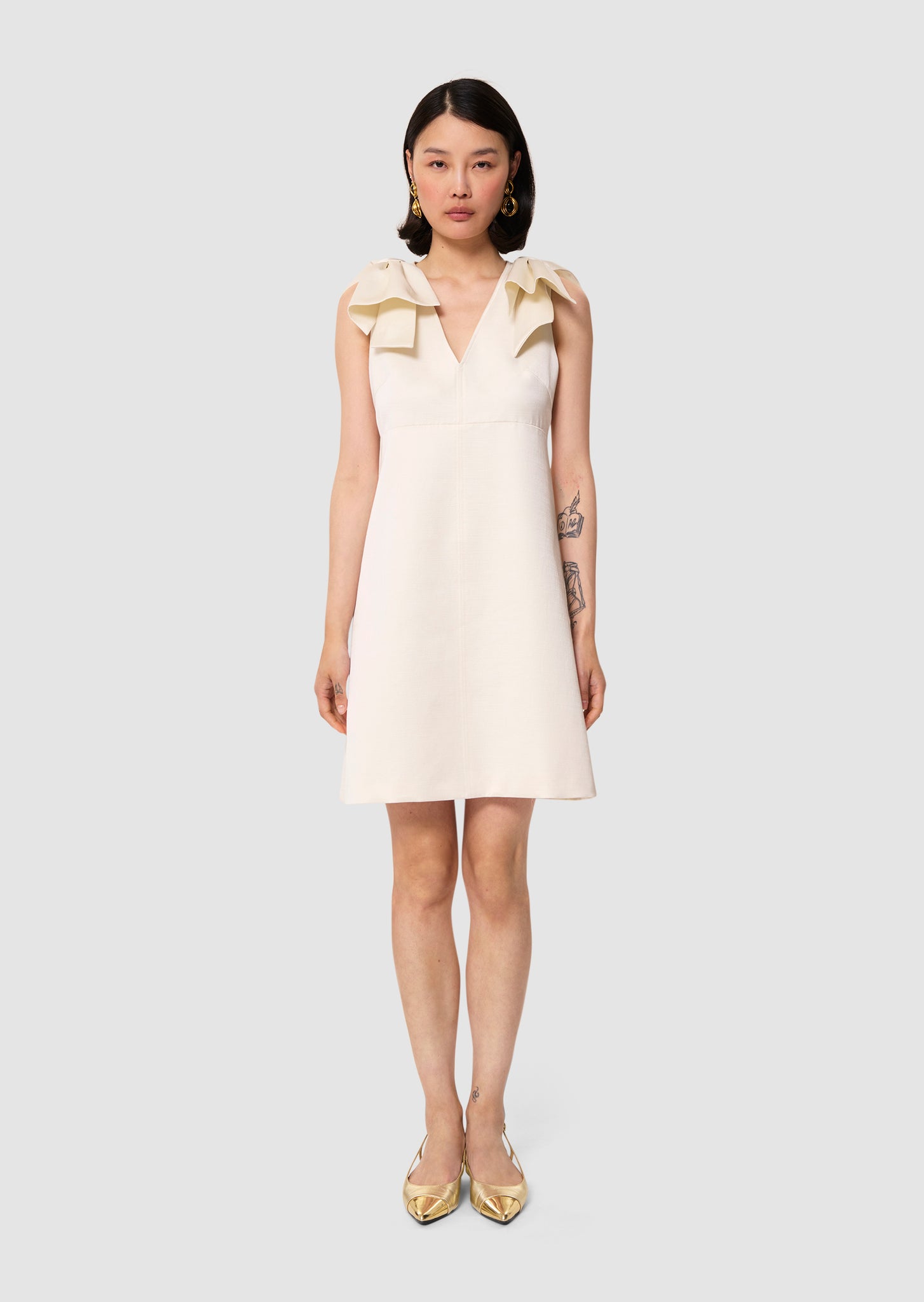 Remarquable ecru satin linen dress by Tara Jarmon Lebanon