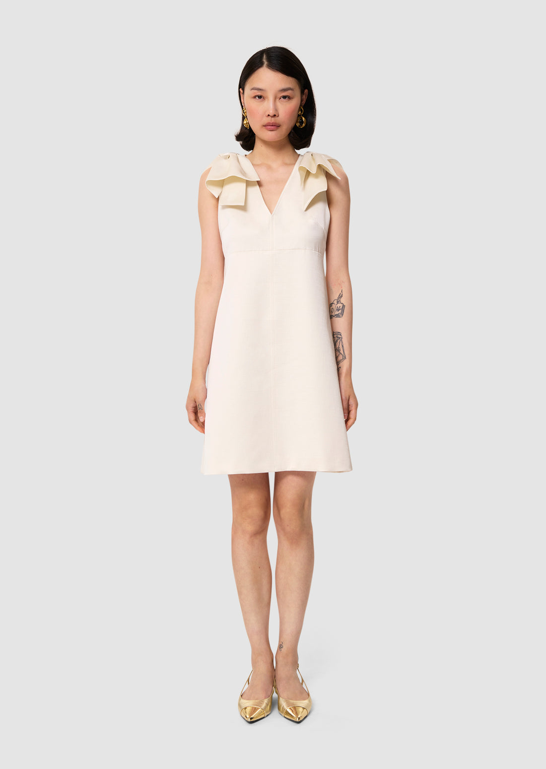 Remarquable ecru satin linen dress by Tara Jarmon Lebanon