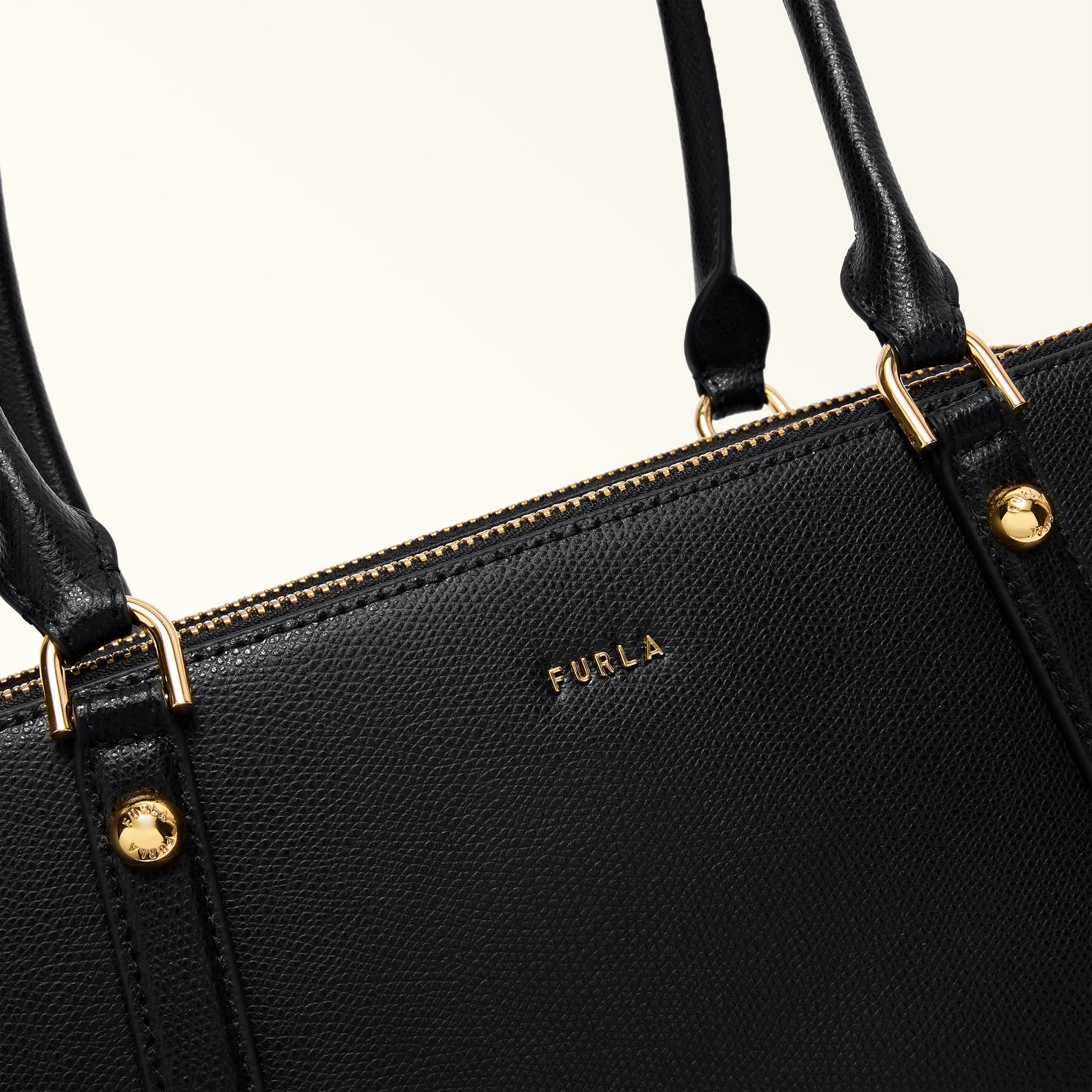 Furla Giulia M Boston  Bag In Leather