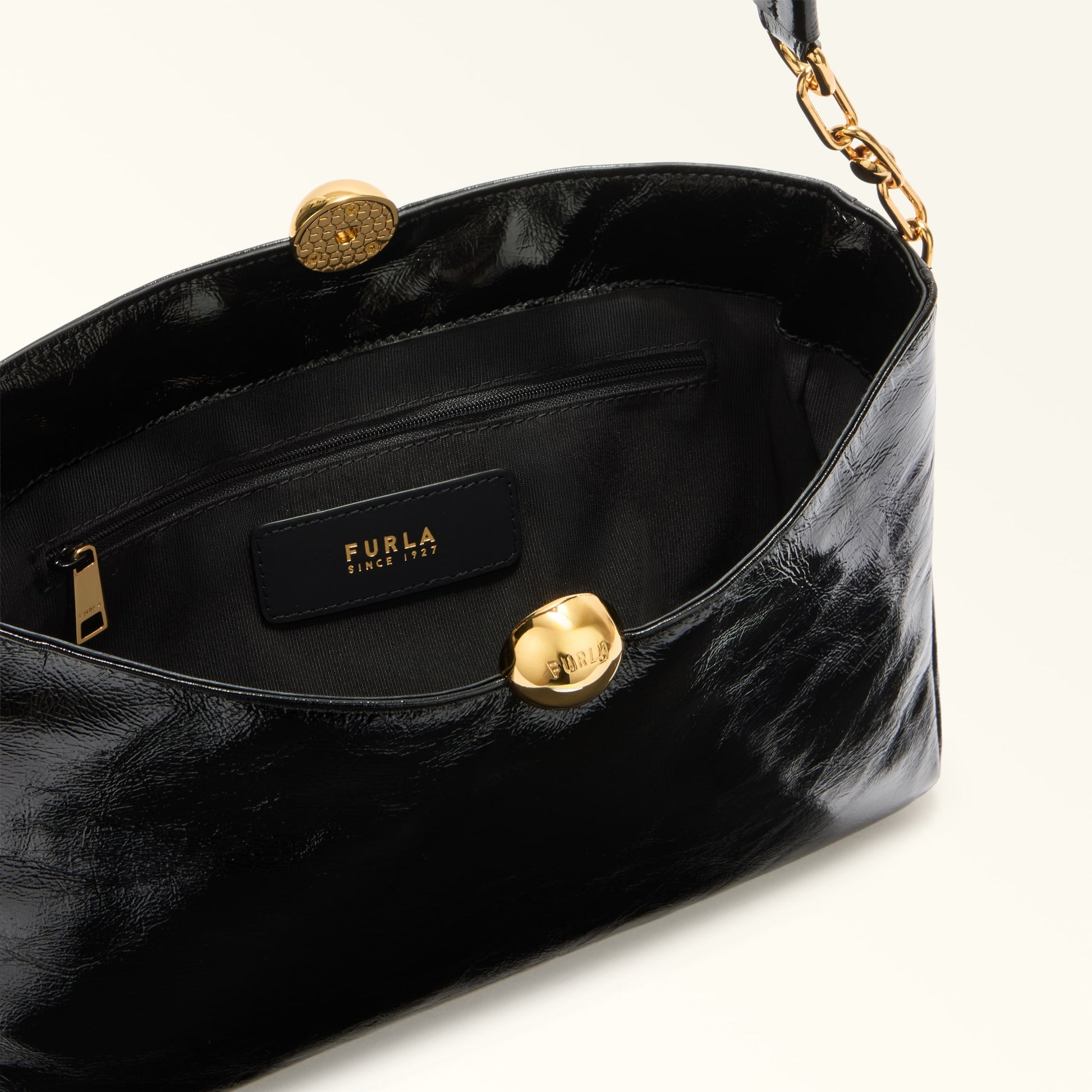Furla Sfera Soft M Shoulder  Bag In Leather