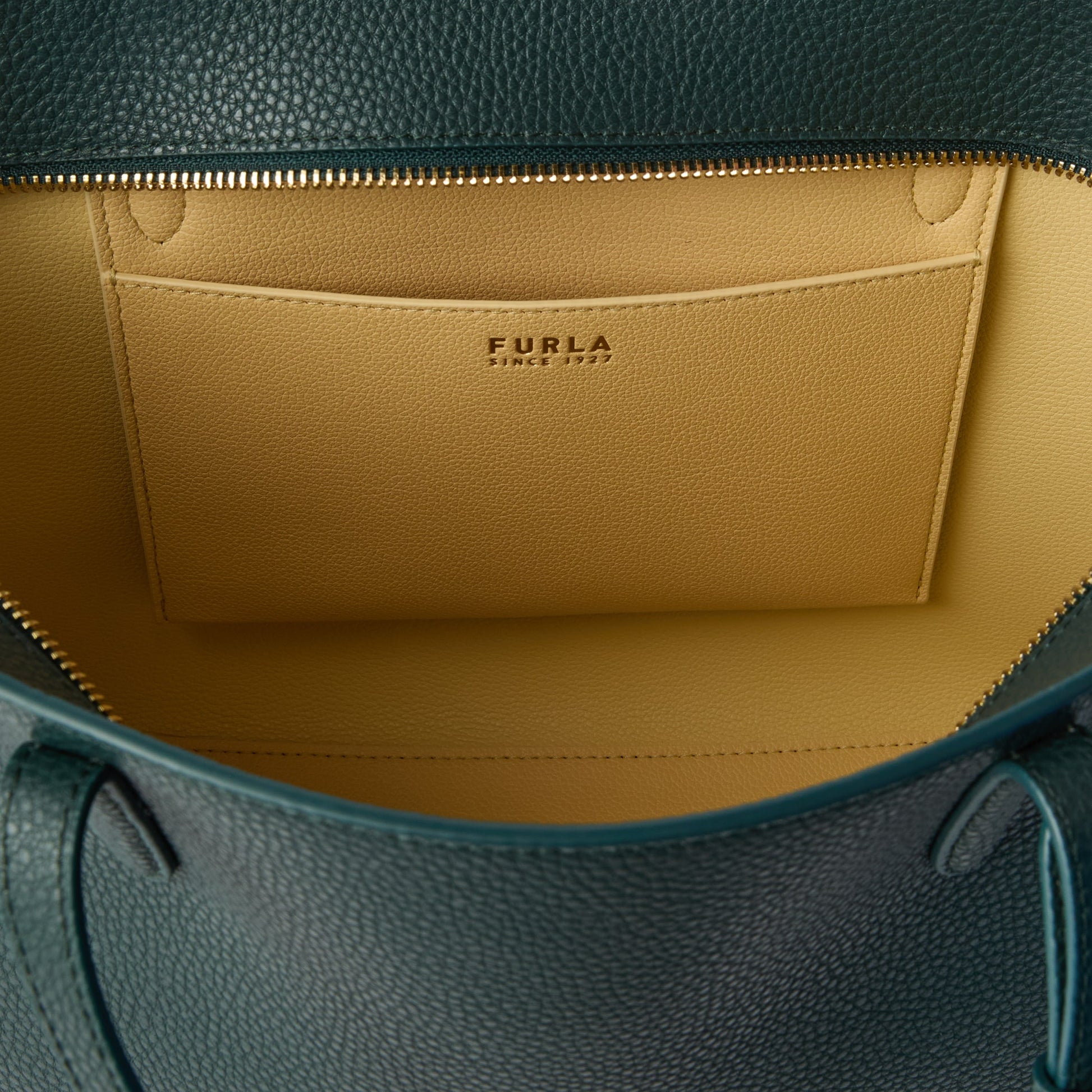 Furla Ava M Tote W/Zip in White - Bags 