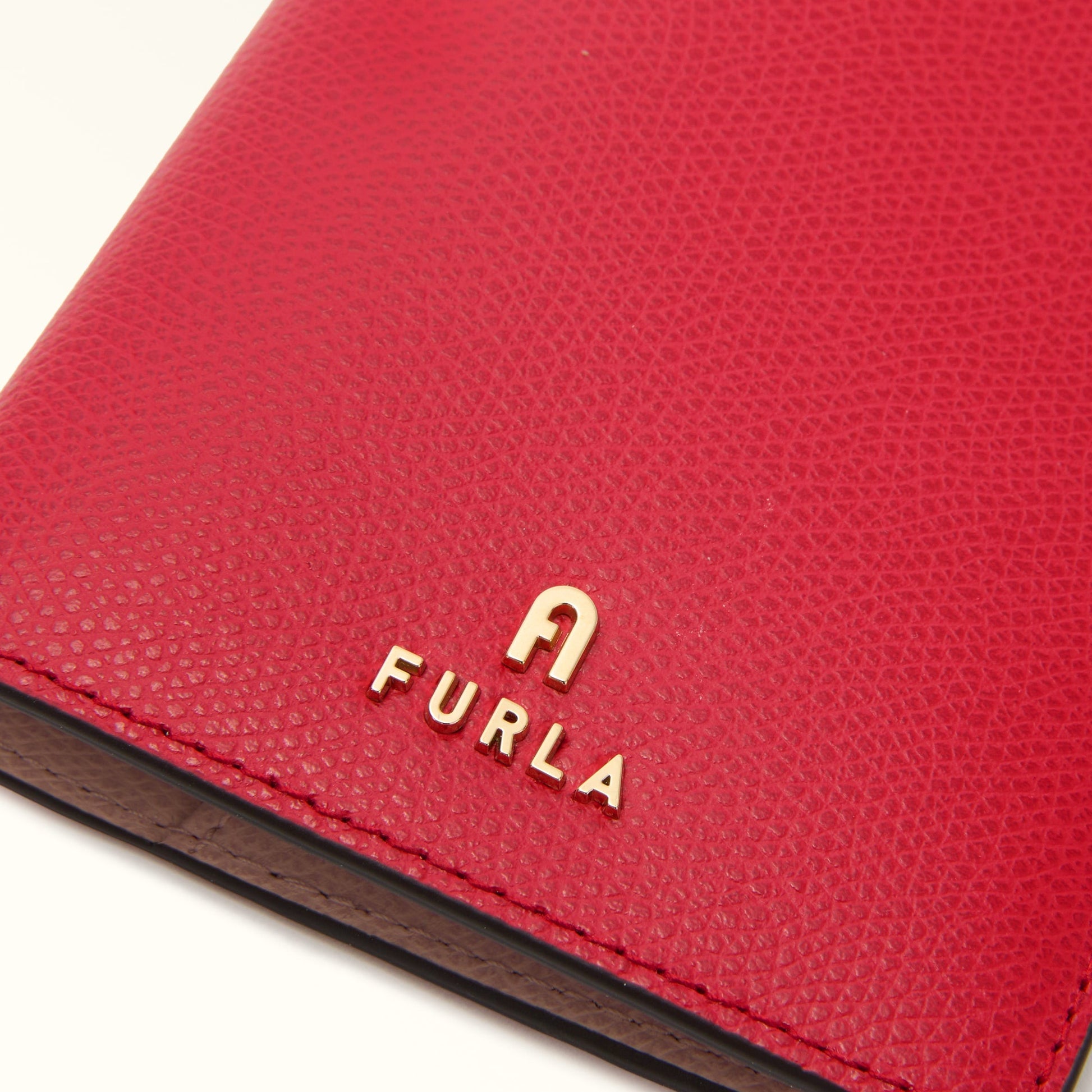FURLA CAMELIA PSPRT HLDR Furla