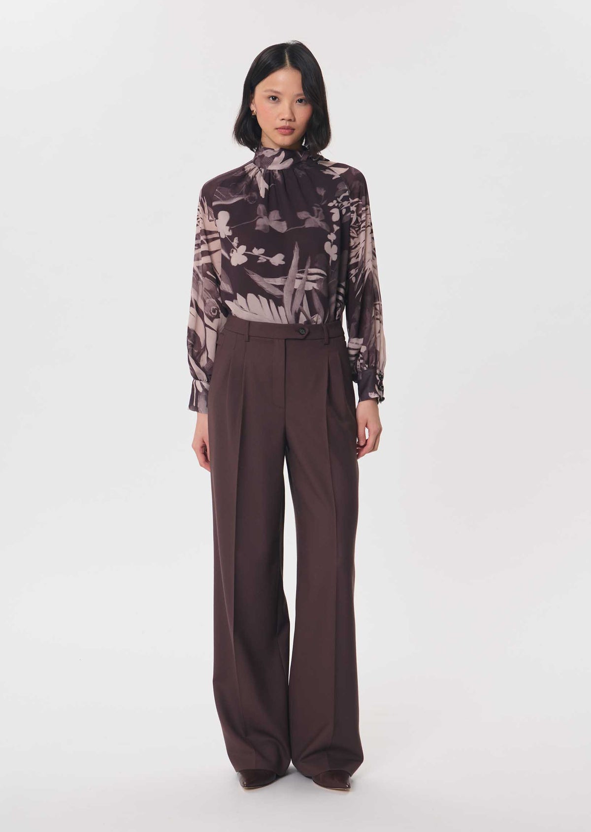 Parinno trousers in brown by Tara Jarmon