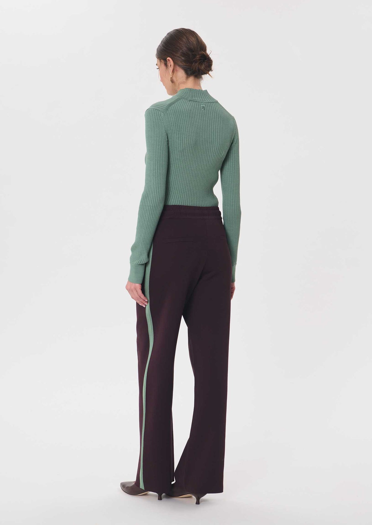 Parker trousers in purple by Tara Jarmon