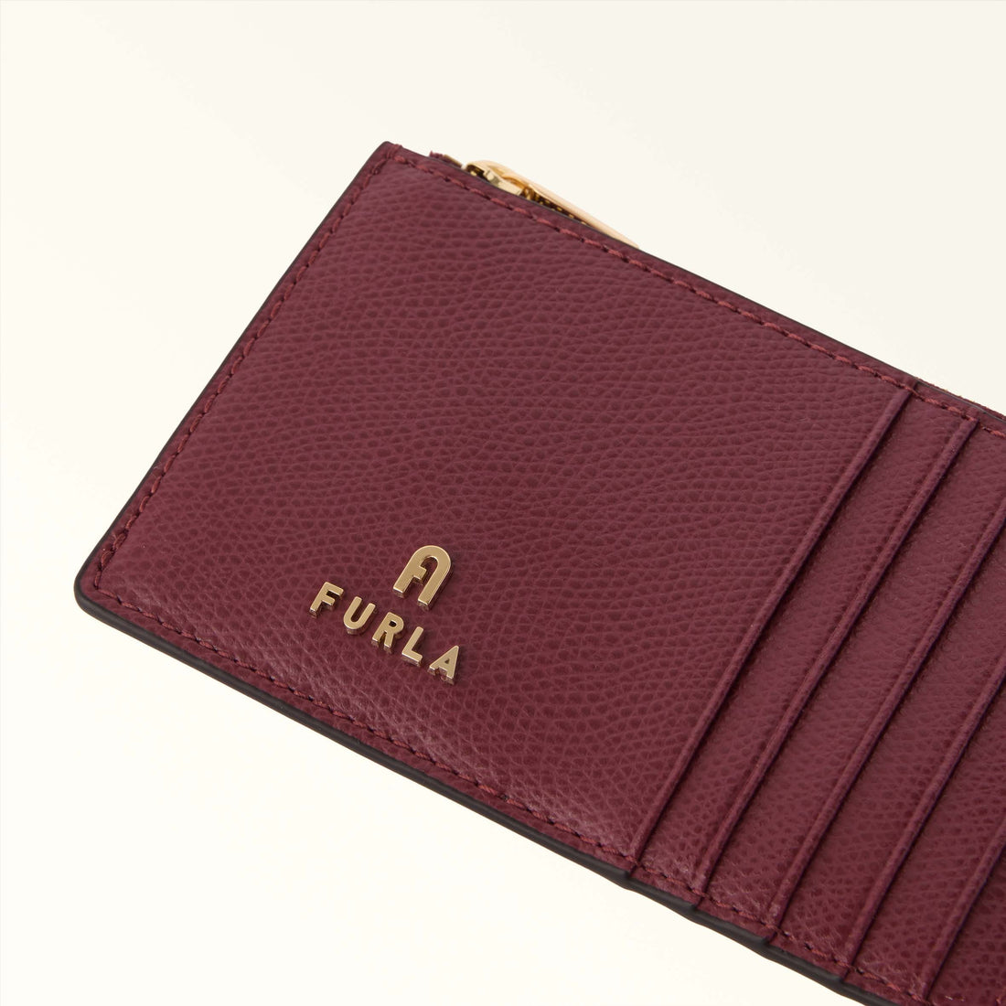 Furla Camelia M Zipped Card Case in Red - Wallets 