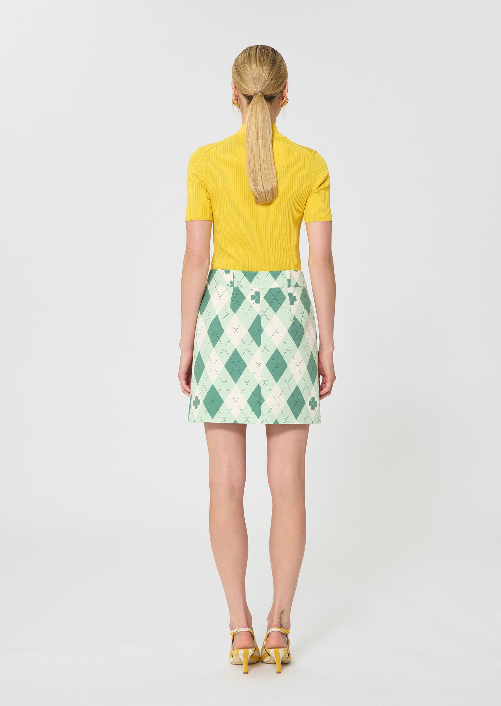 skirt in ecru with patterns