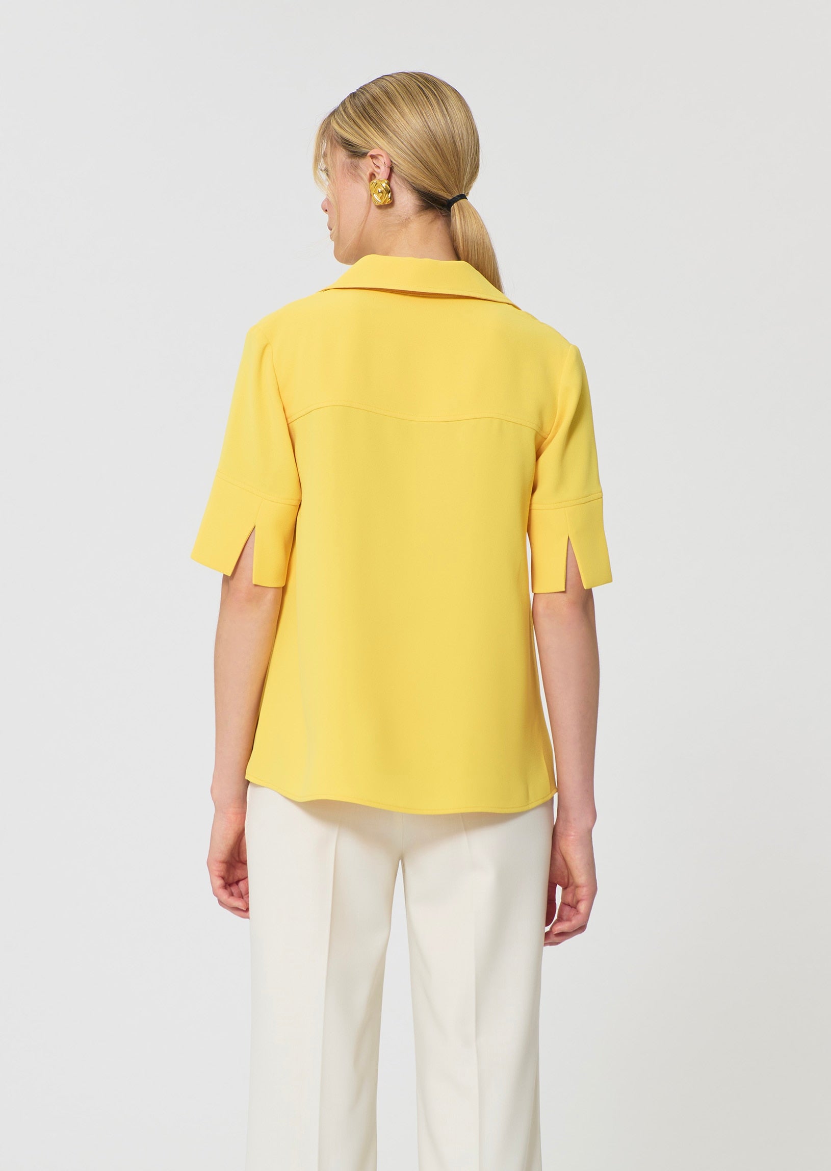 Tony yellow in fluid crepe