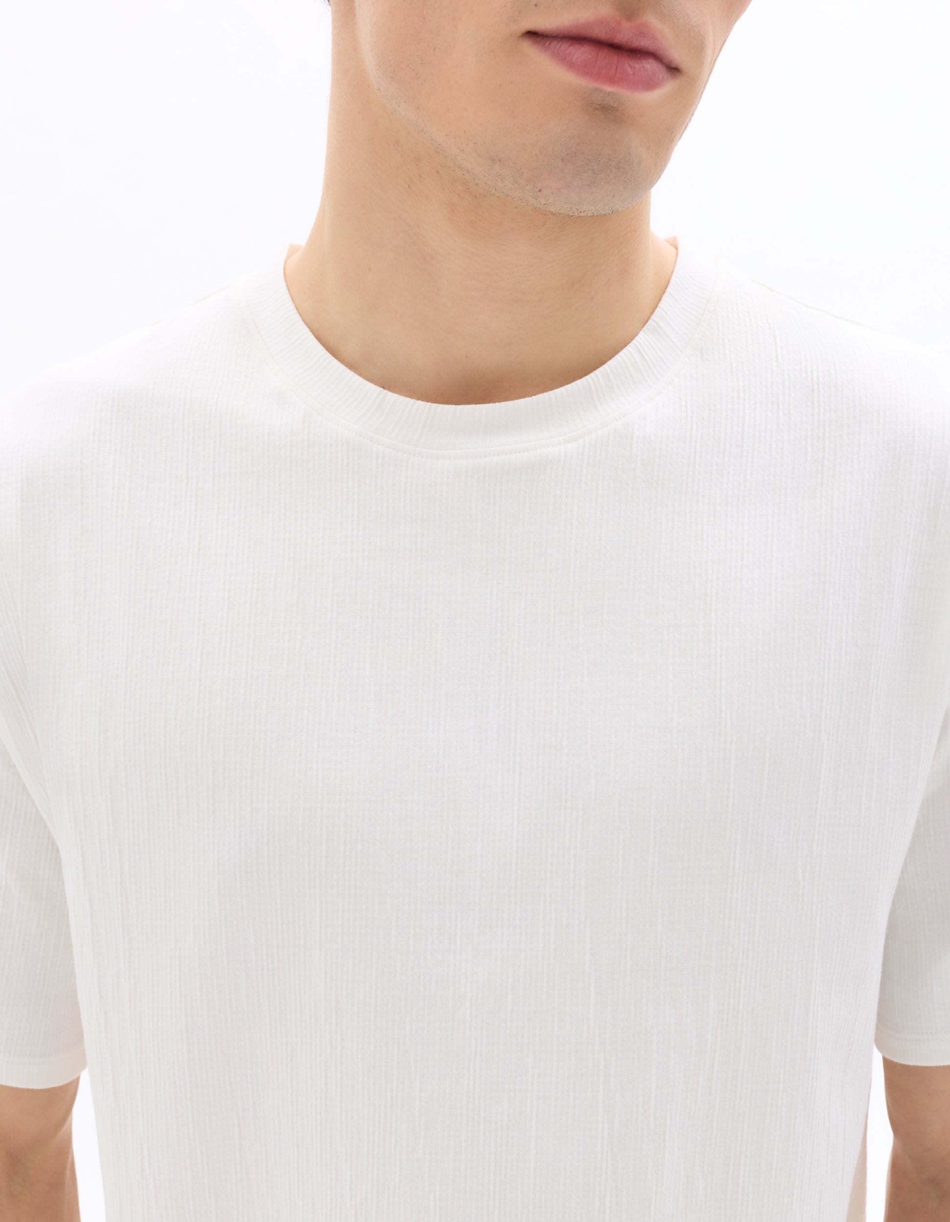 Celio Textured Boxy Crew Neck T-shirt - White