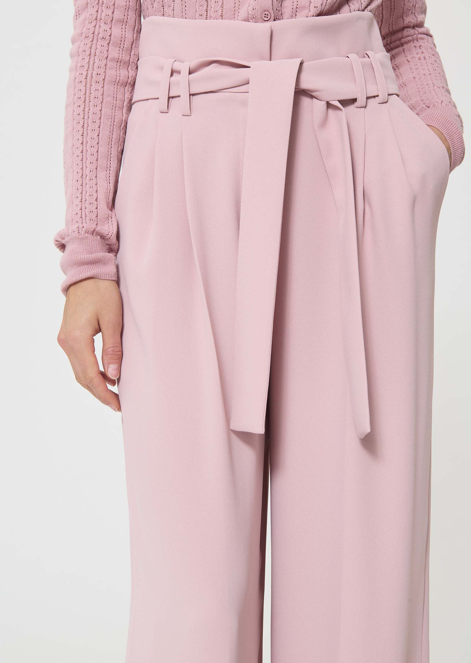 trousers in yellow in fluid crepe