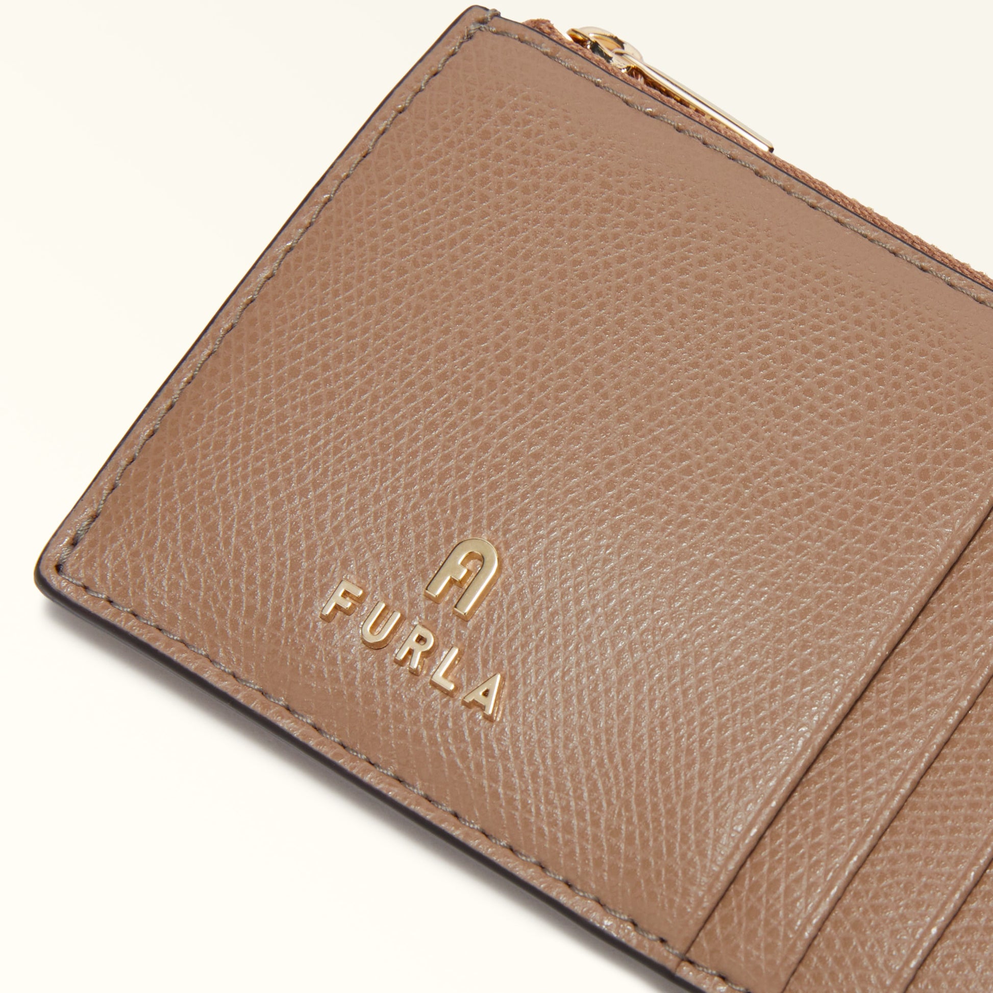 Furla Camelia M Zipped Card Case  For Women