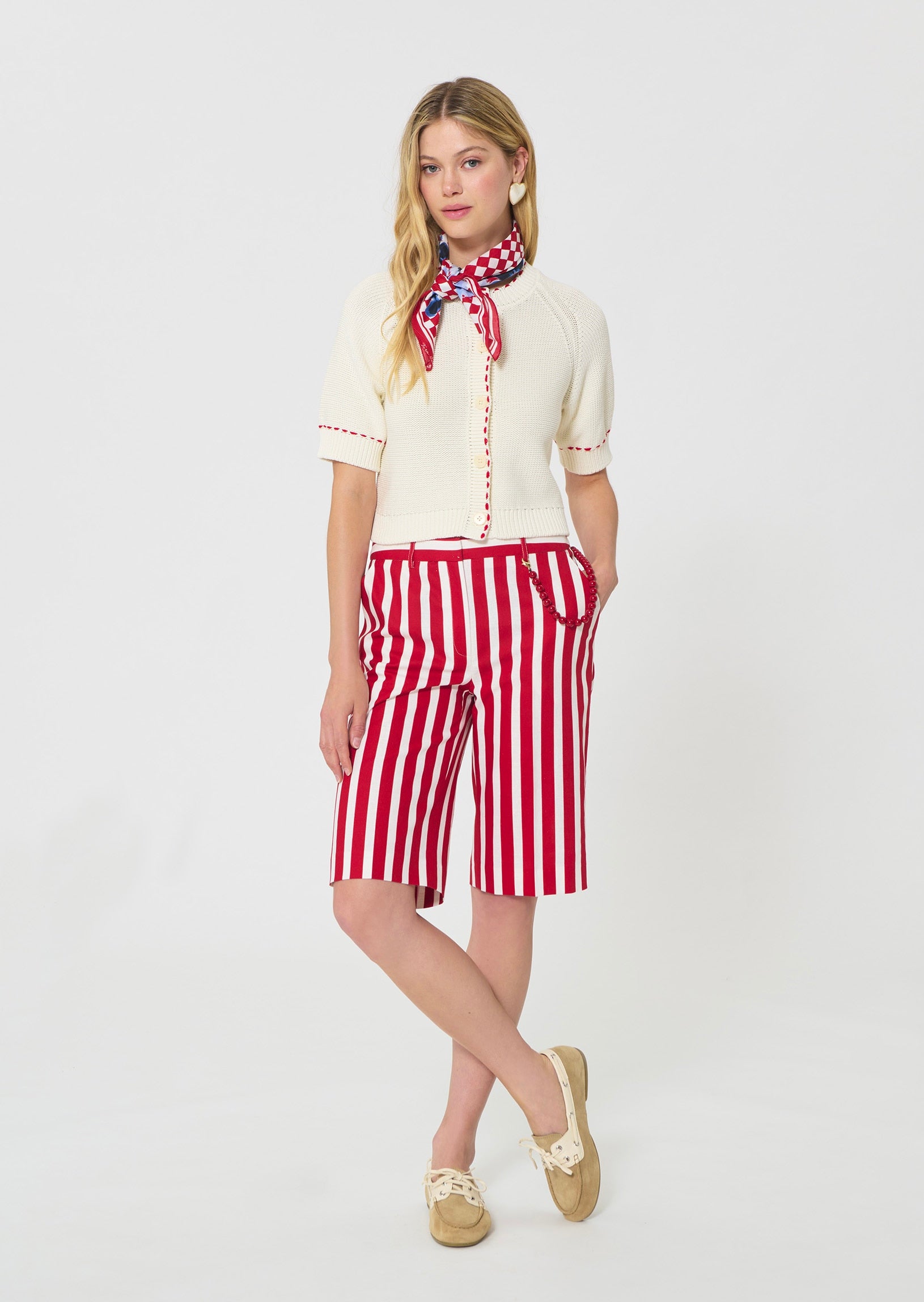 shorts in yellow striped linen and cotton