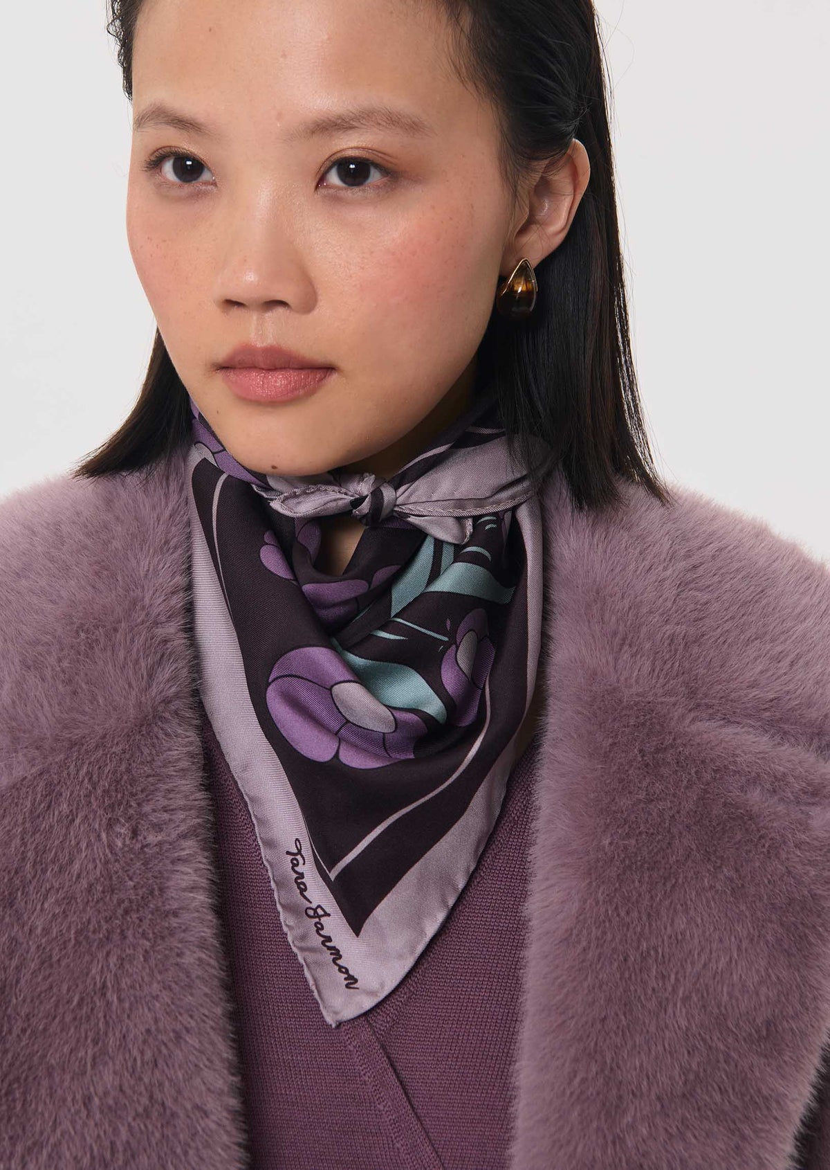 Elena scarf in purple silk by Tara Jarmon