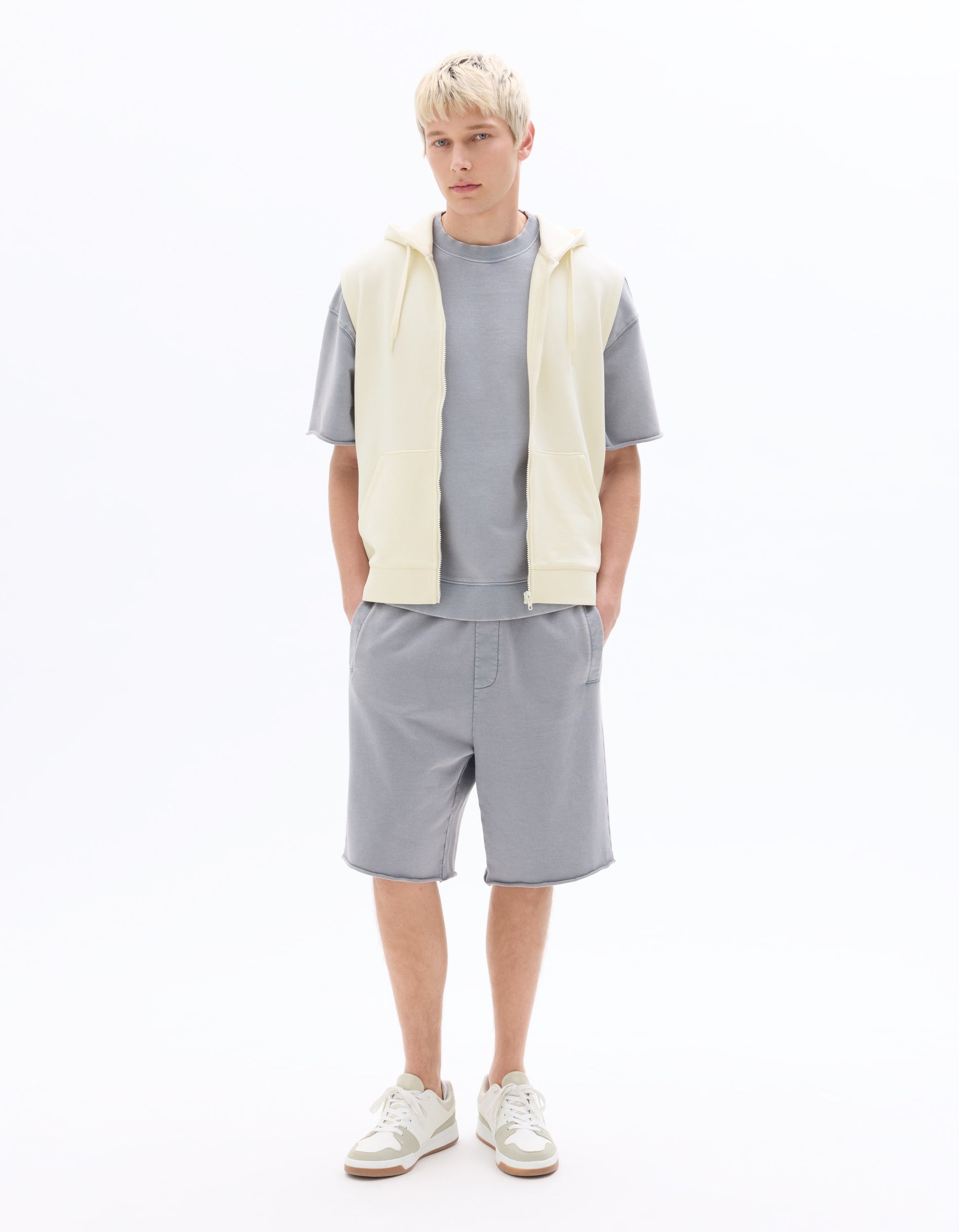 Celio Blue Solid Washed-Effect 100% Cotton Bermuda - Grey