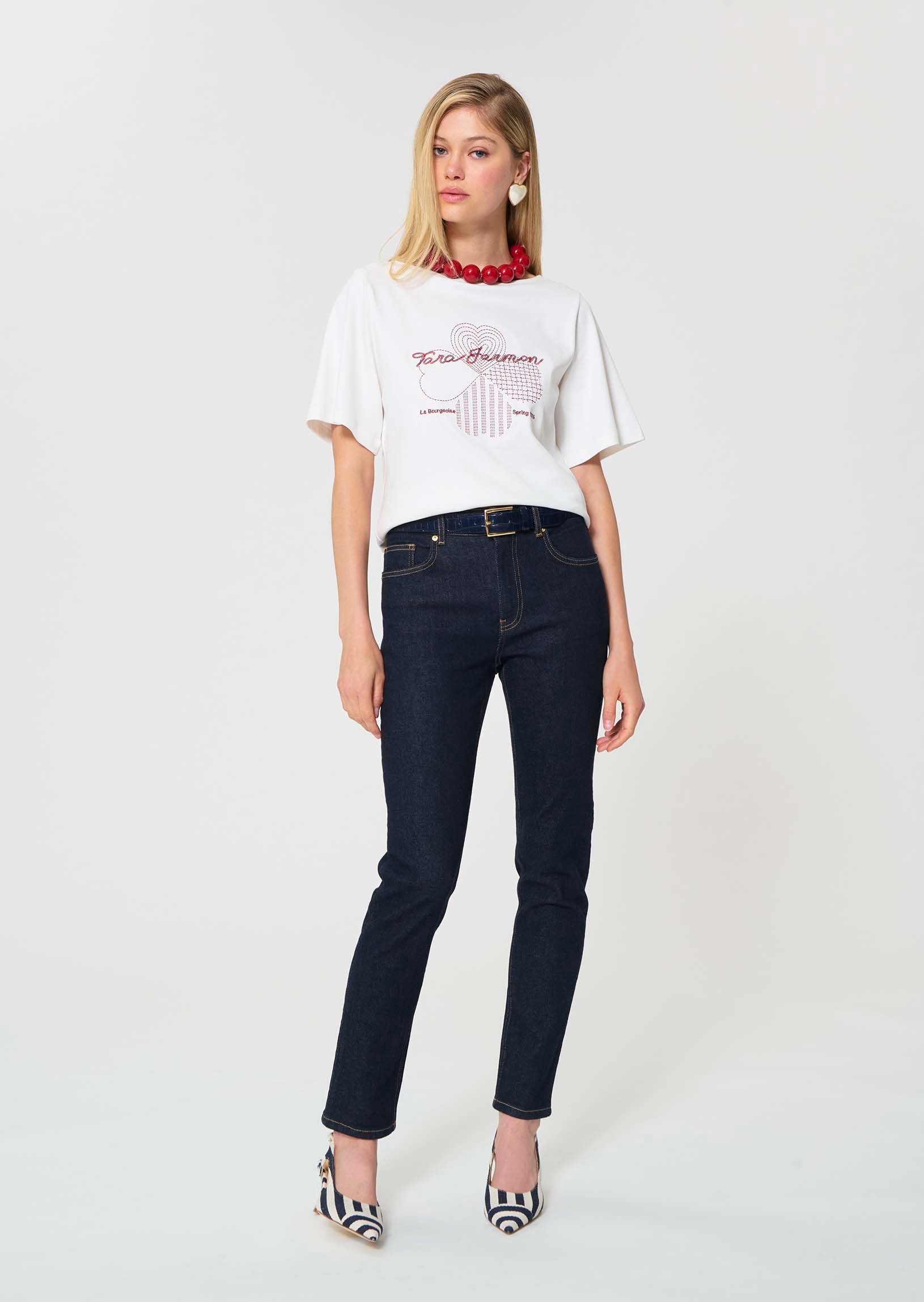 T-shirt in white embroidered cotton clover