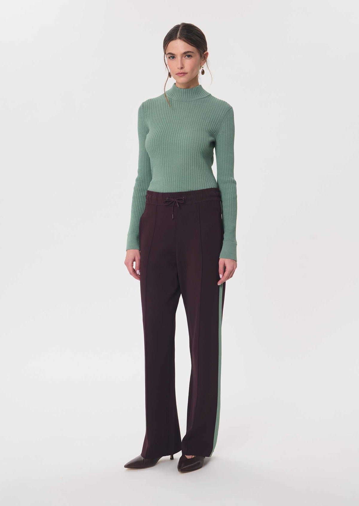 Parker trousers in purple by Tara Jarmon