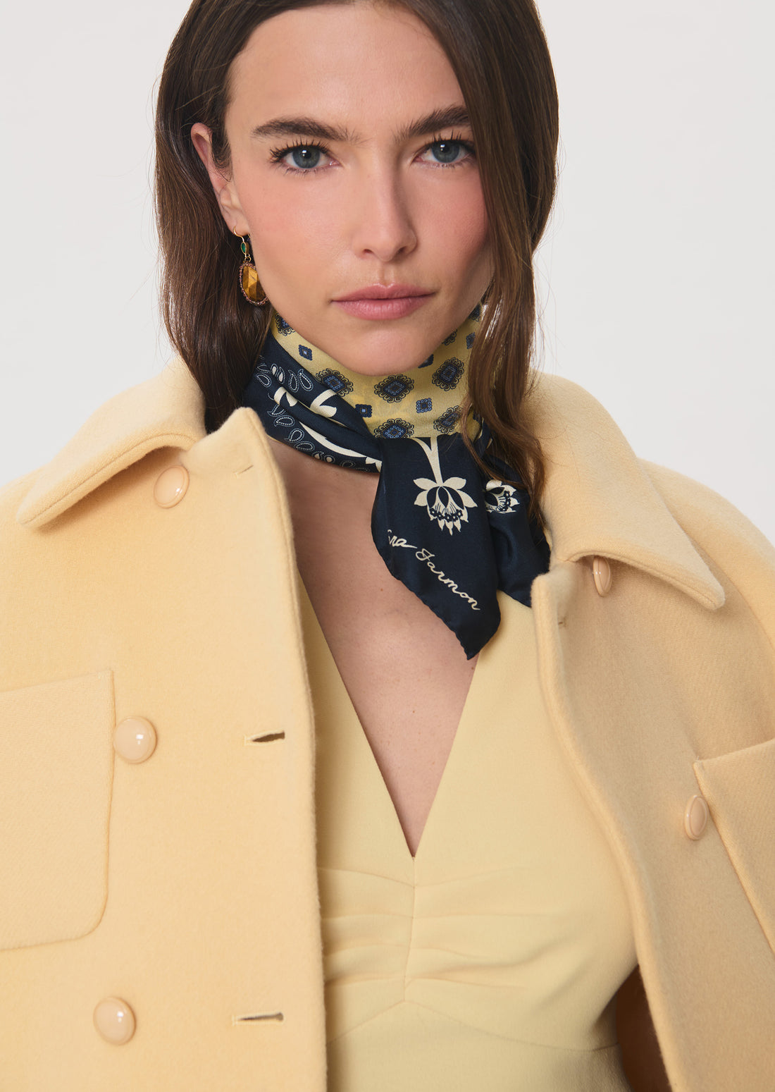 Ellie scarf in vanilla silk by Tara Jarmon