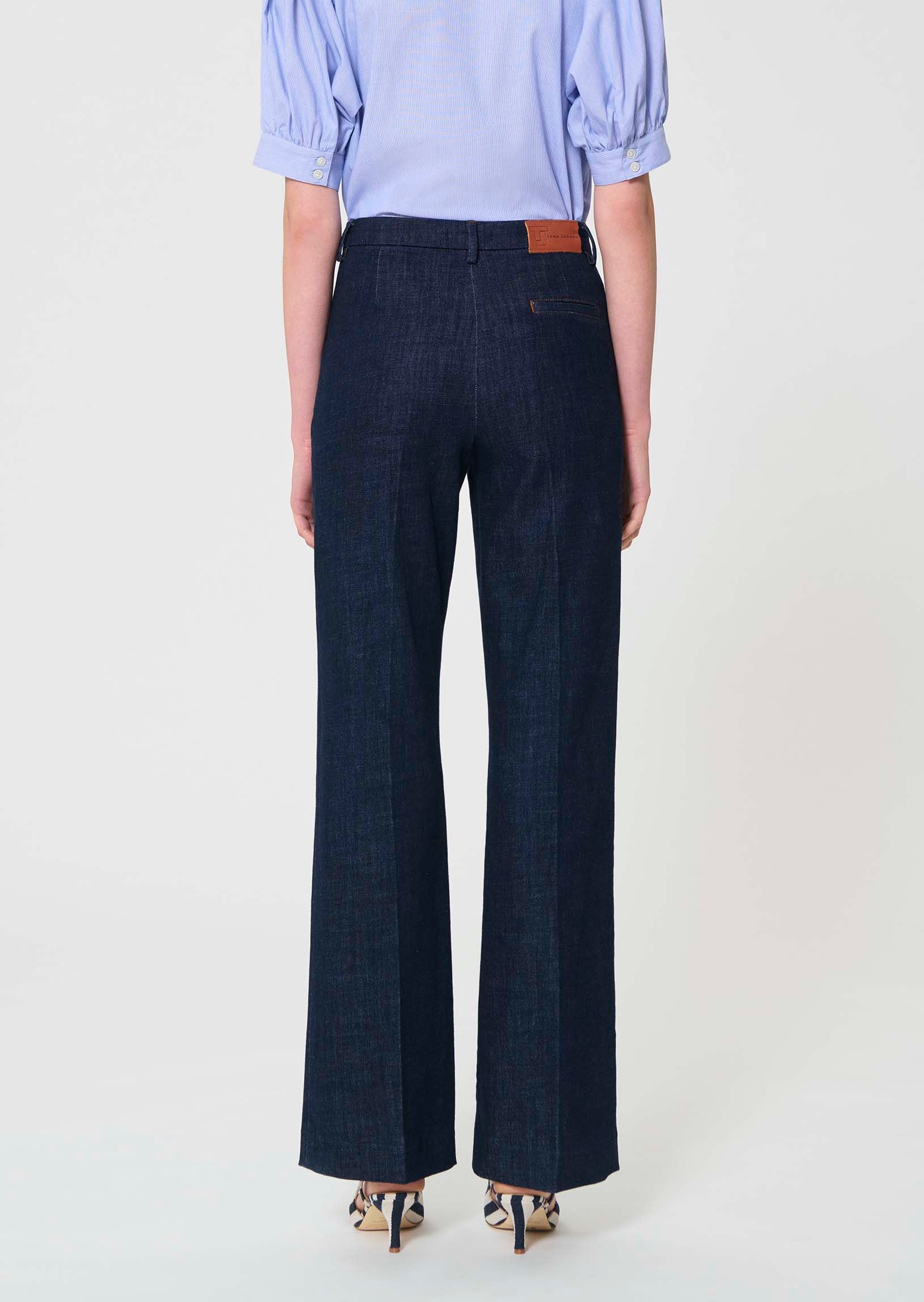 jeans in raw denim