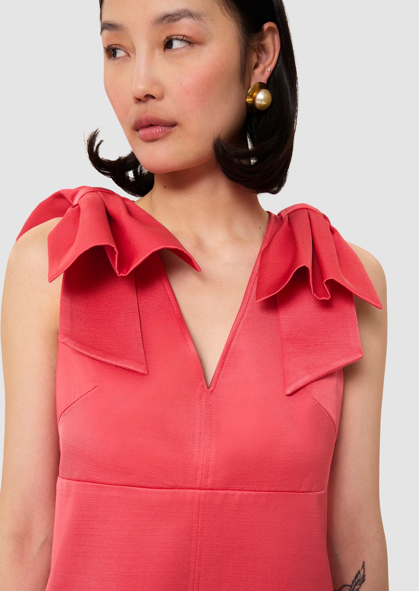 Remarquable red satin linen dress by Tara Jarmon Lebanon